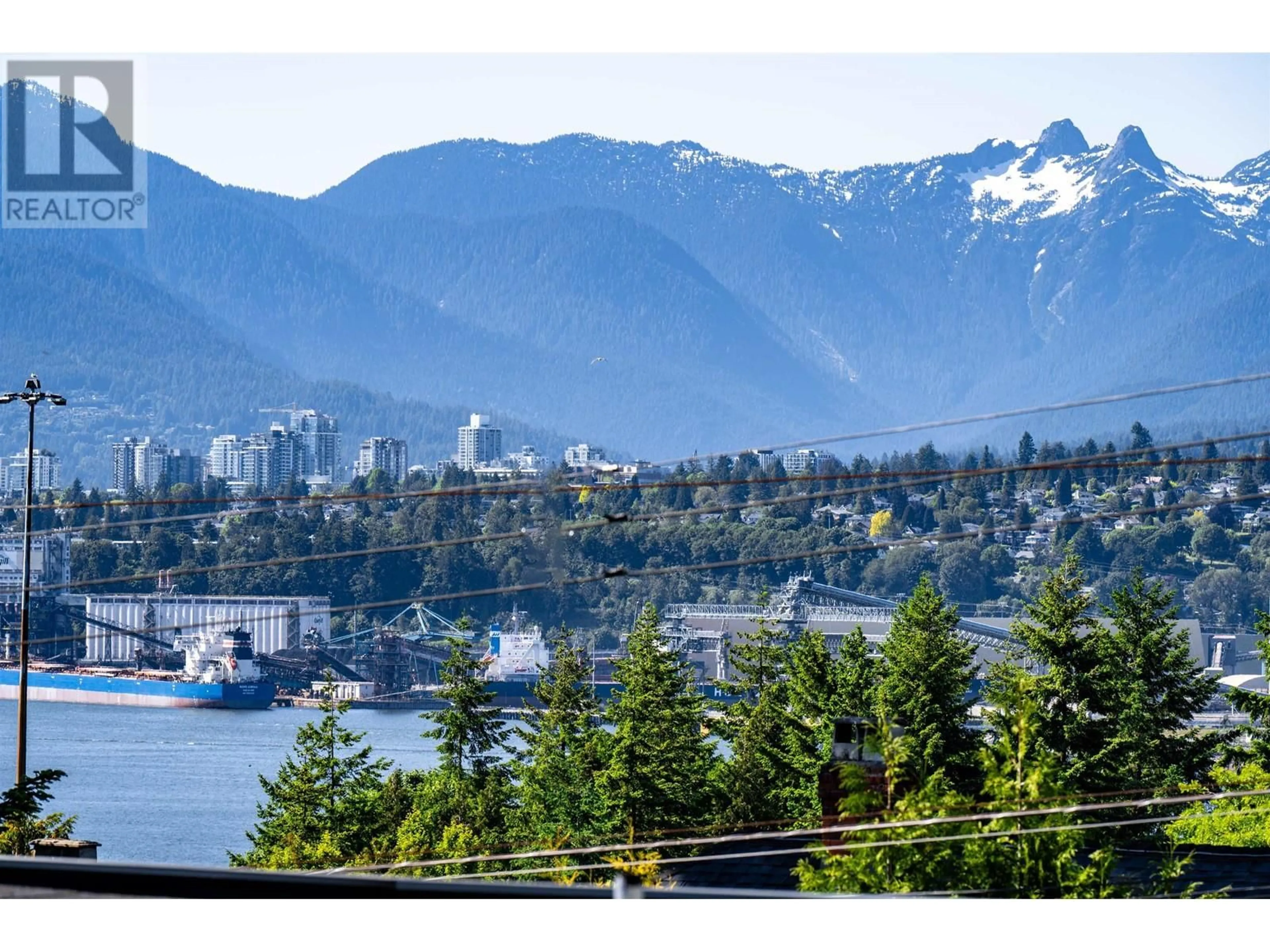 Unknown for 3439 DUNDAS STREET, Vancouver British Columbia V5K1R9