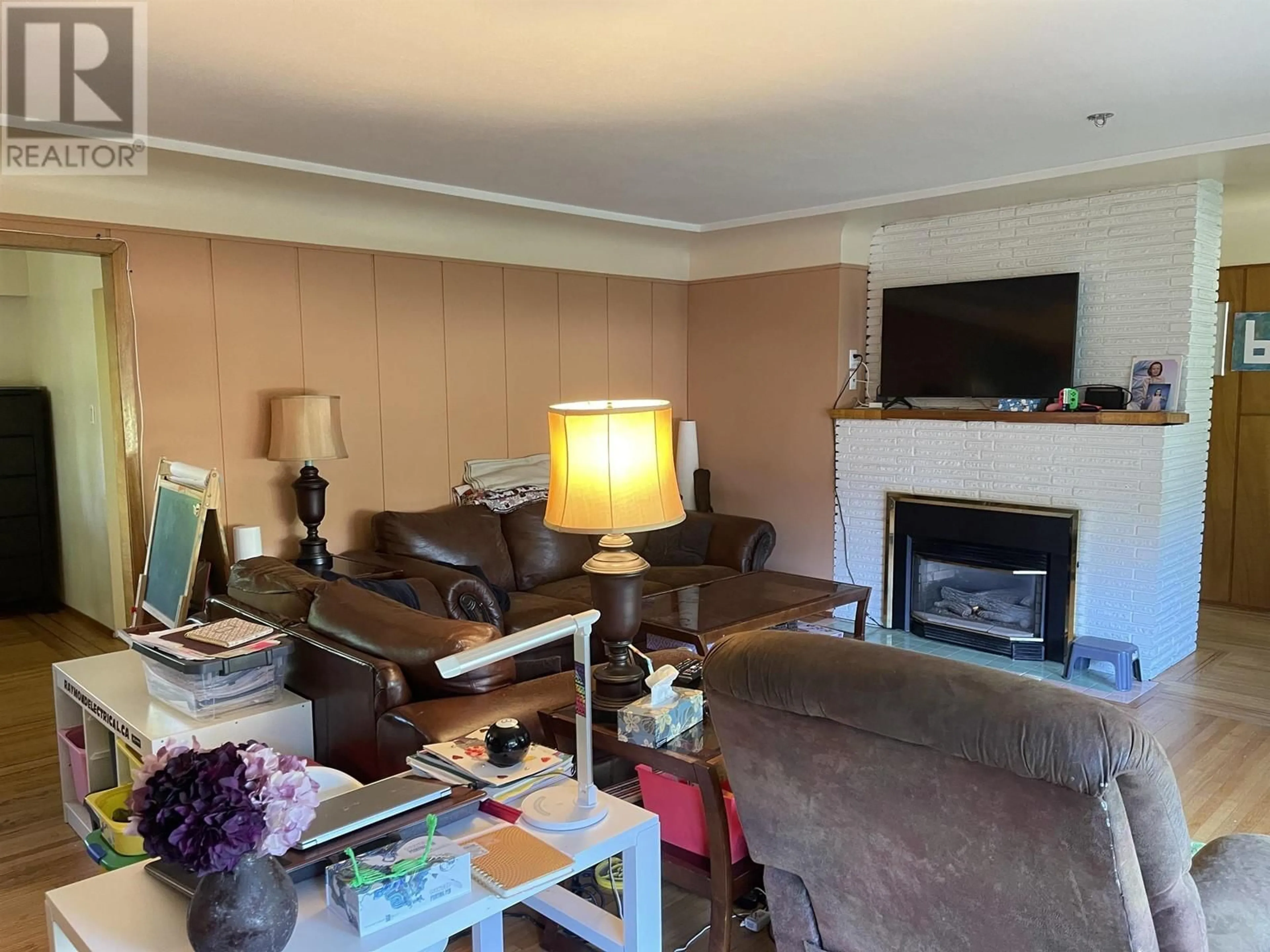 A pic of a room for 11949 220 STREET, Maple Ridge British Columbia V2X5R3