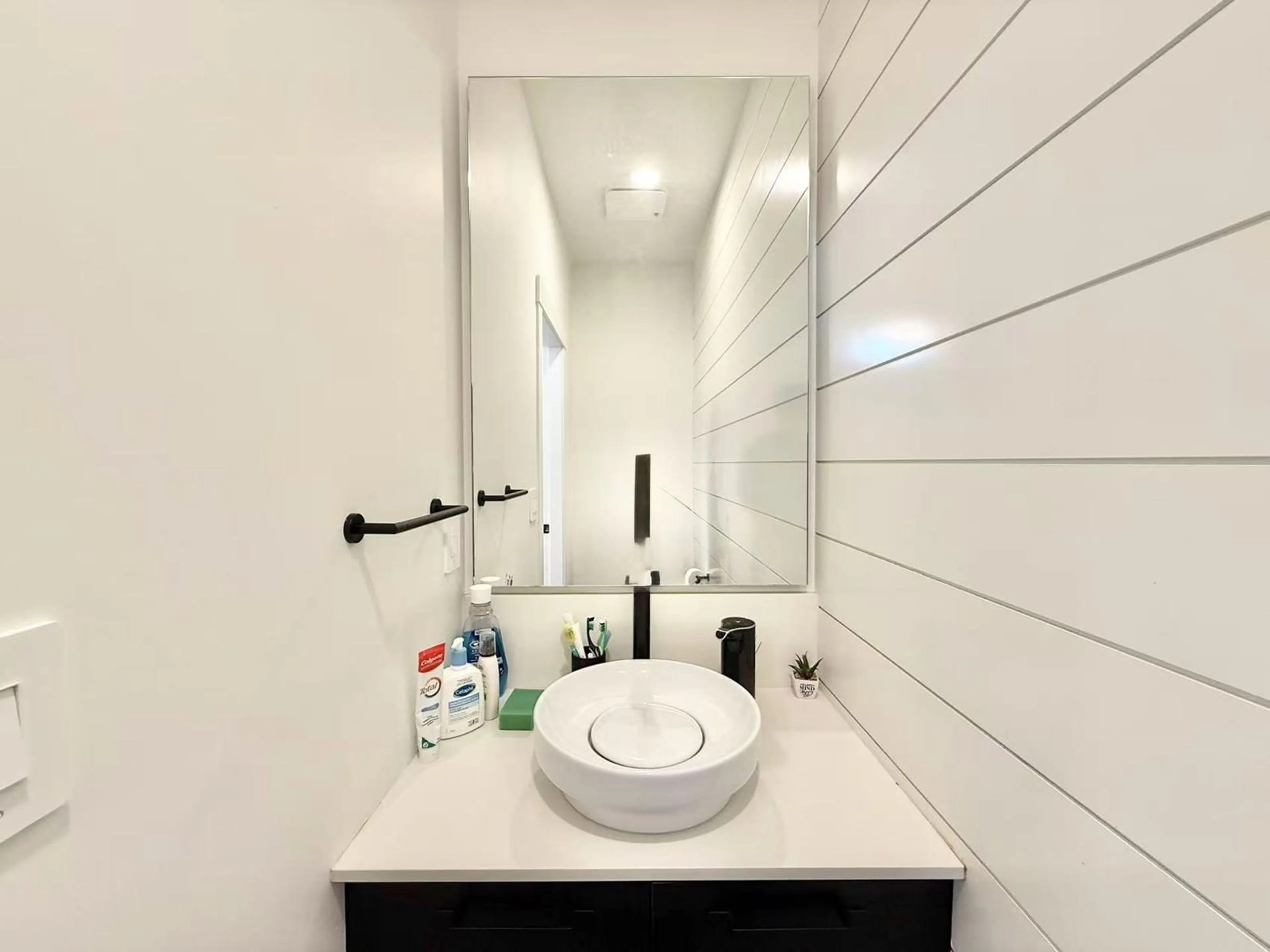 Standard bathroom, ceramic/tile floor for 19682 75A, Langley British Columbia V2Y3T2