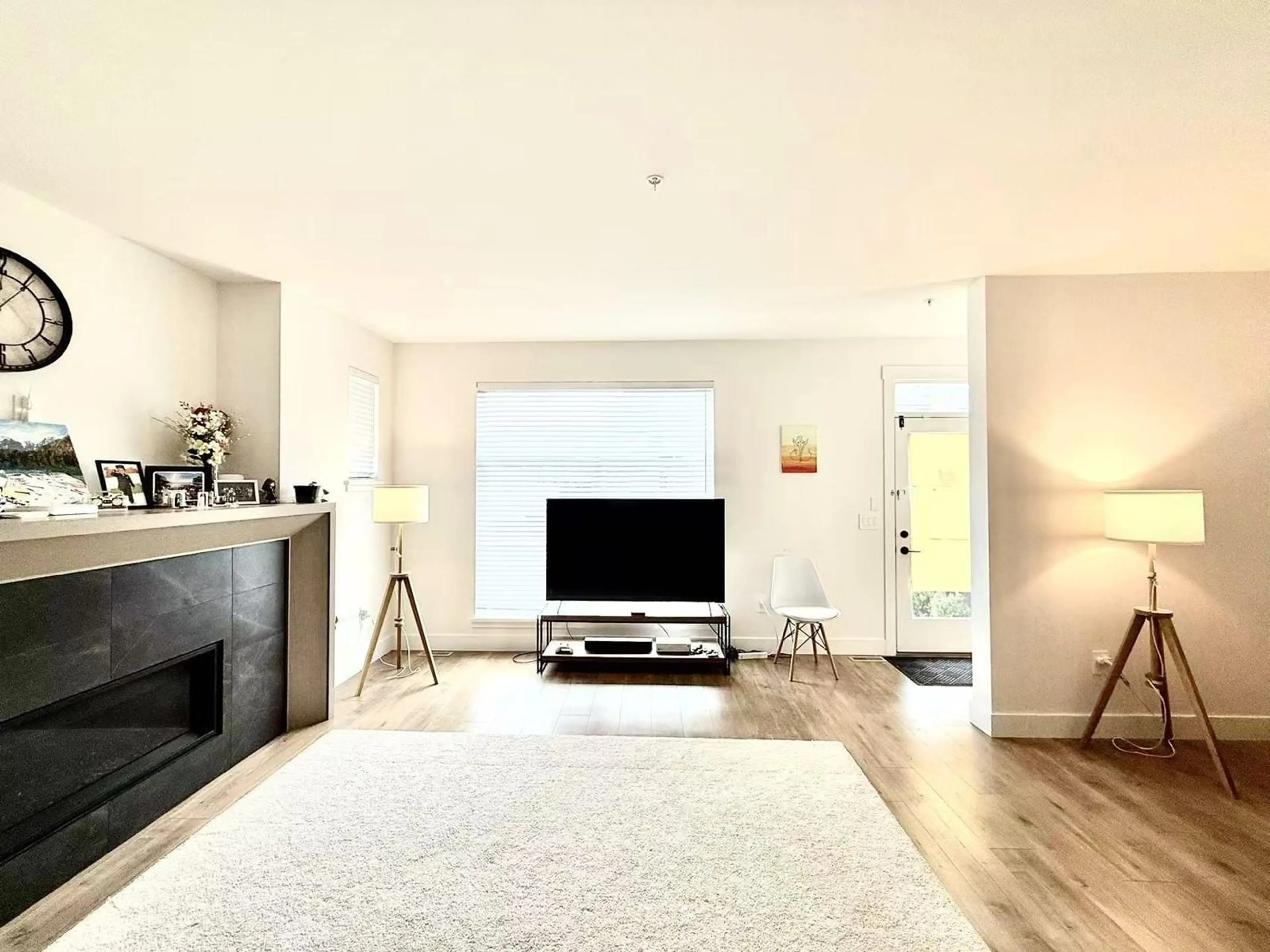 Living room with furniture, unknown for 19682 75A, Langley British Columbia V2Y3T2