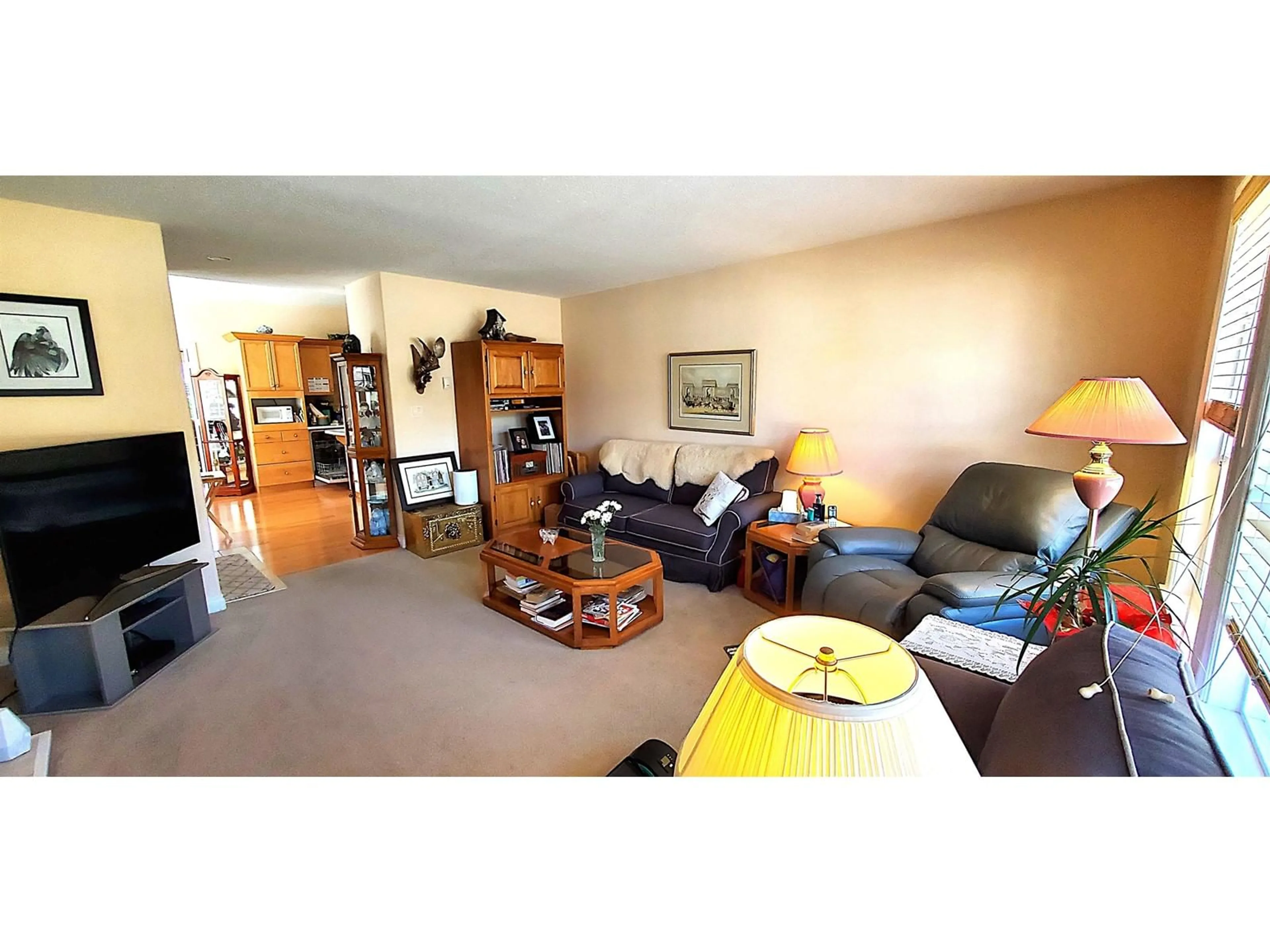 Living room with furniture, unknown for 4 - 638 COQUIHALLA STREET, Hope British Columbia V0X1L0