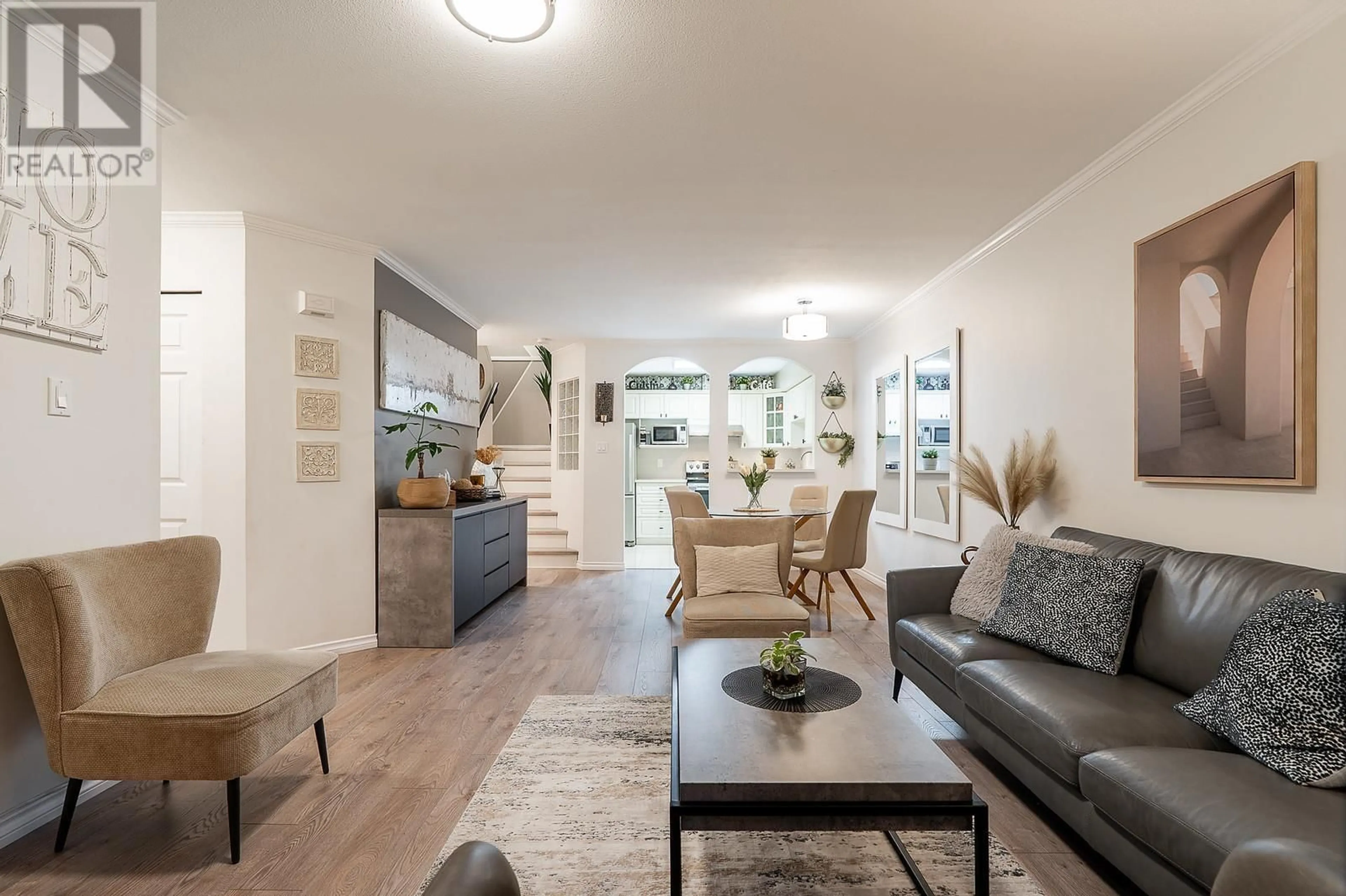 Living room with furniture, unknown for 26 - 7488 SALISBURY AVENUE, Burnaby British Columbia V5E3A3