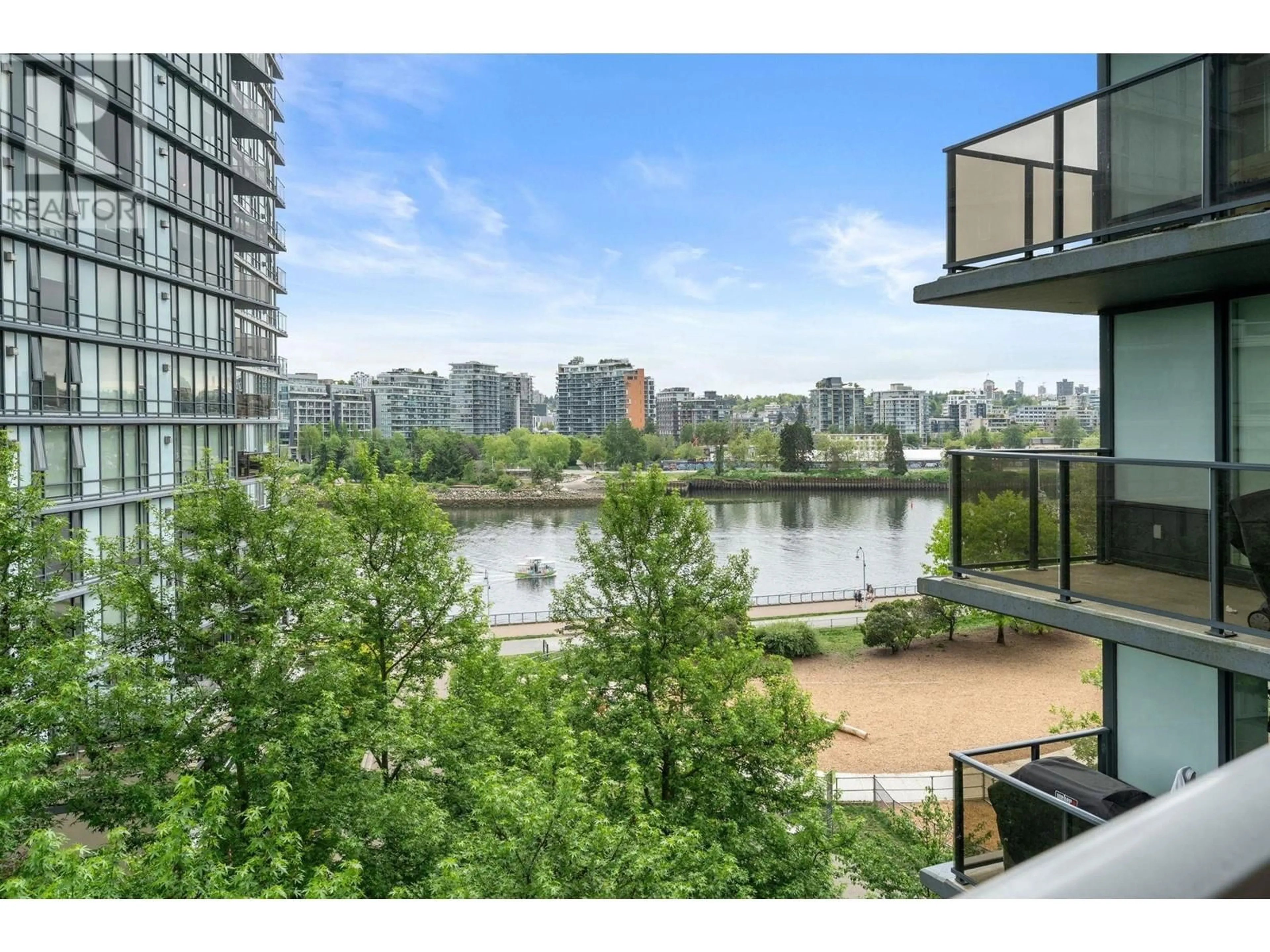 Patio, water/lake/river/ocean view for 702 - 918 COOPERAGE WAY, Vancouver British Columbia V6B0A7