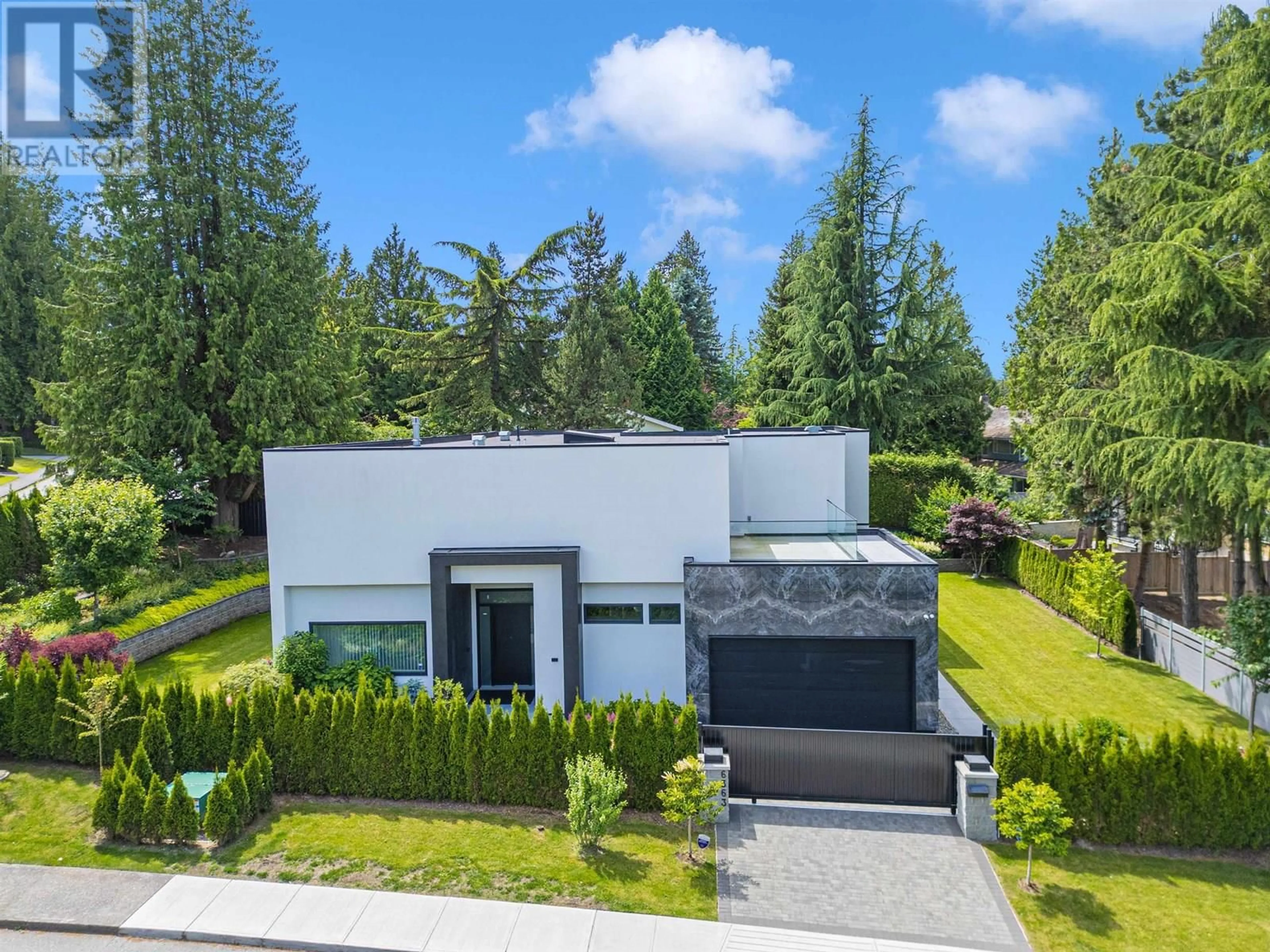 A pic from outside/outdoor area/front of a property/back of a property/a pic from drone, street for 6363 BUCKINGHAM DRIVE, Burnaby British Columbia V5E4B5