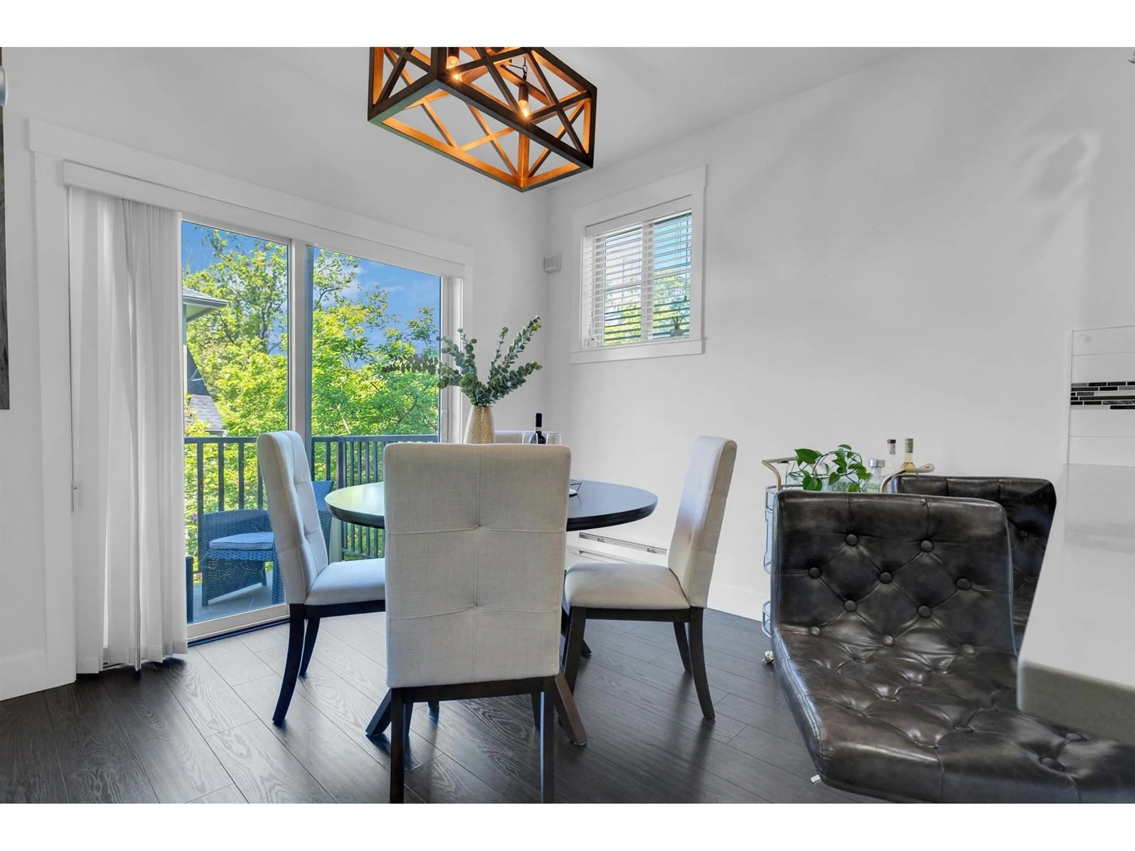 Dining room, unknown for 8 - 3266 147, Surrey British Columbia V4P1Z8