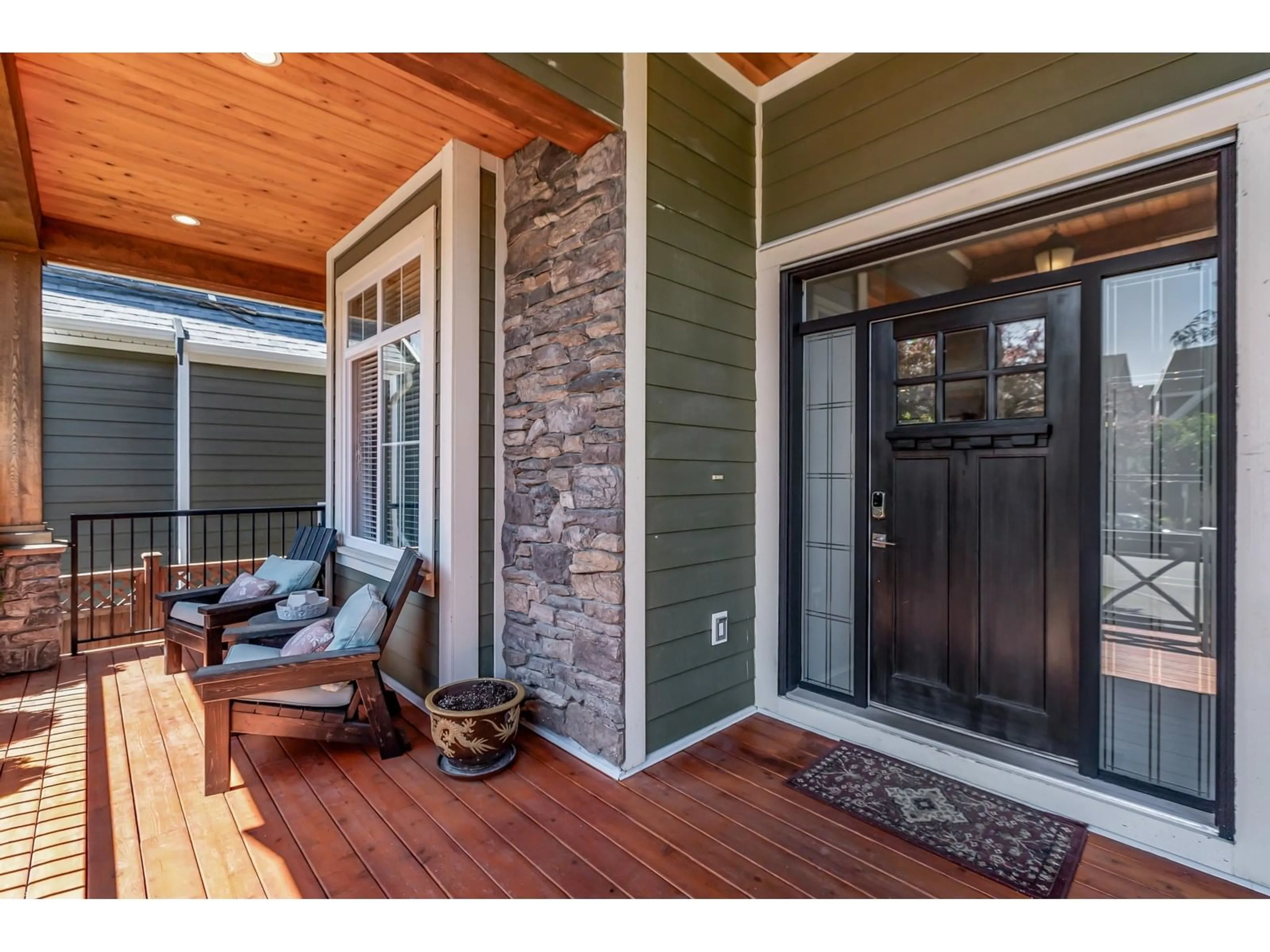 Indoor entryway for 17421 1A, Surrey British Columbia V3S9P9