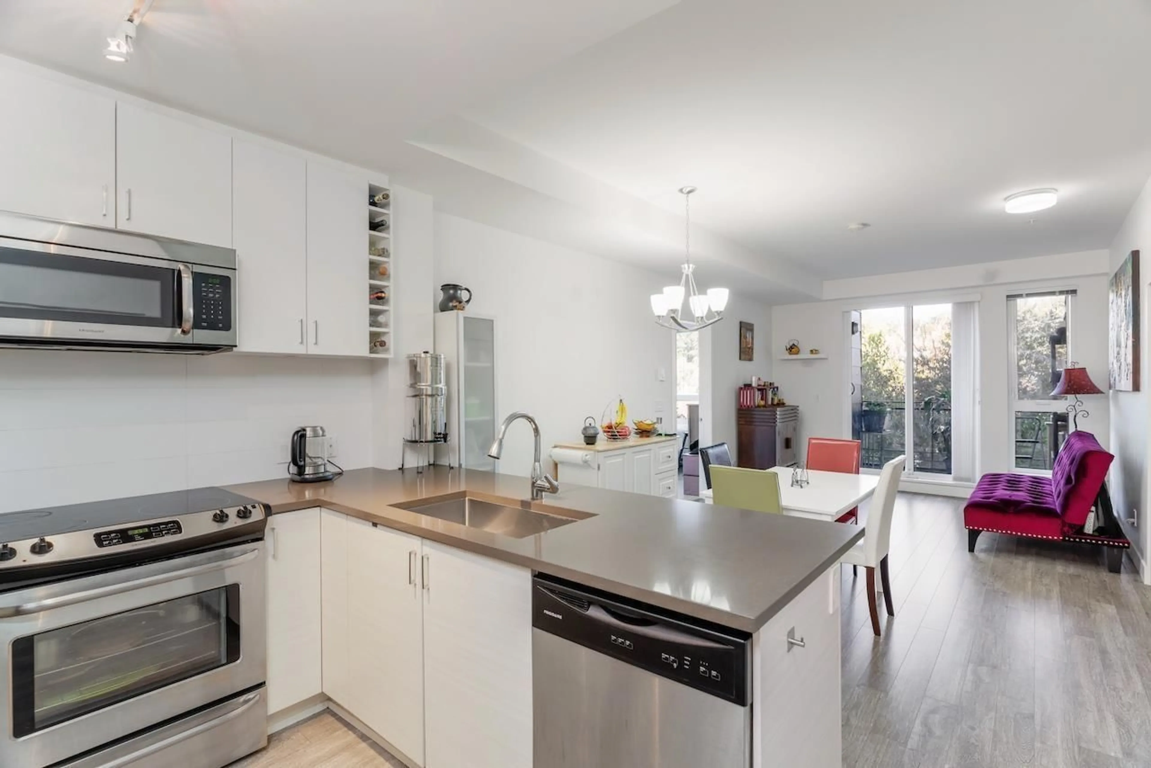 Open concept kitchen, unknown for 311 - 13919 FRASER, Surrey British Columbia V3W0X8