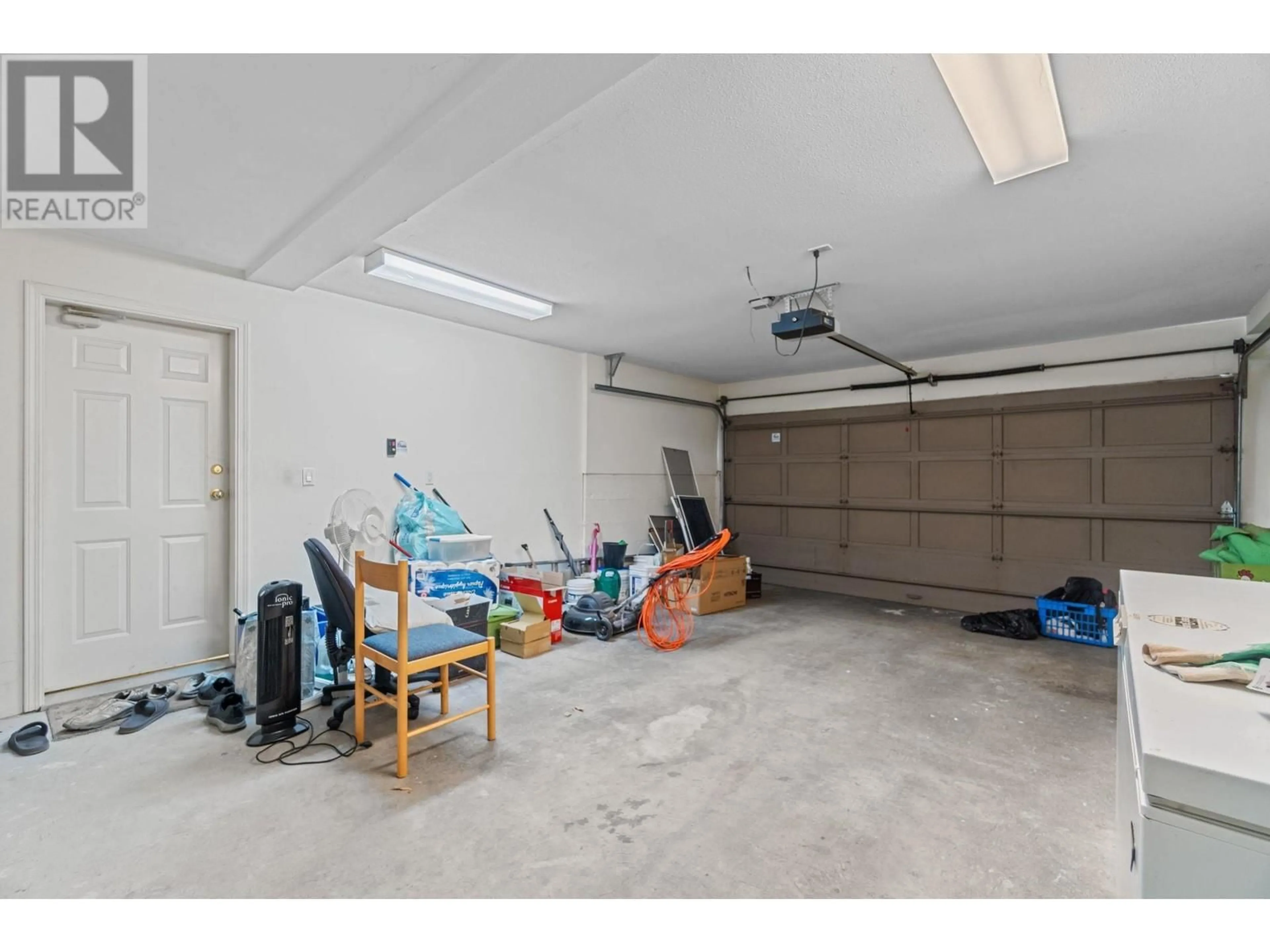 Indoor garage for 5275 MCKEE STREET, Burnaby British Columbia V5J2T7