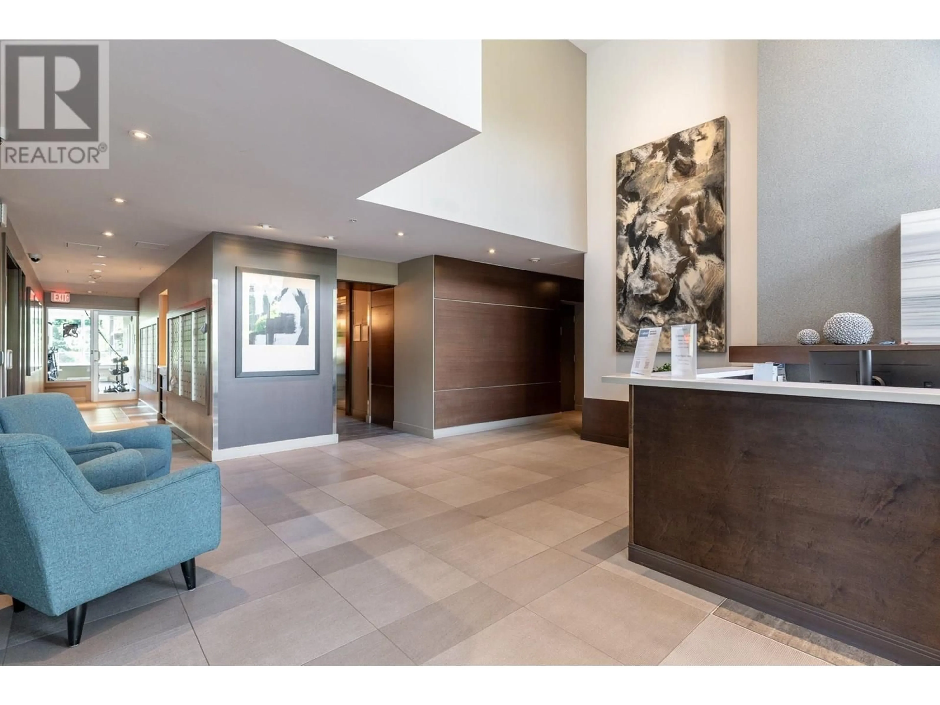 Indoor foyer for 1001 - 2133 DOUGLAS ROAD, Burnaby British Columbia V5C0E9