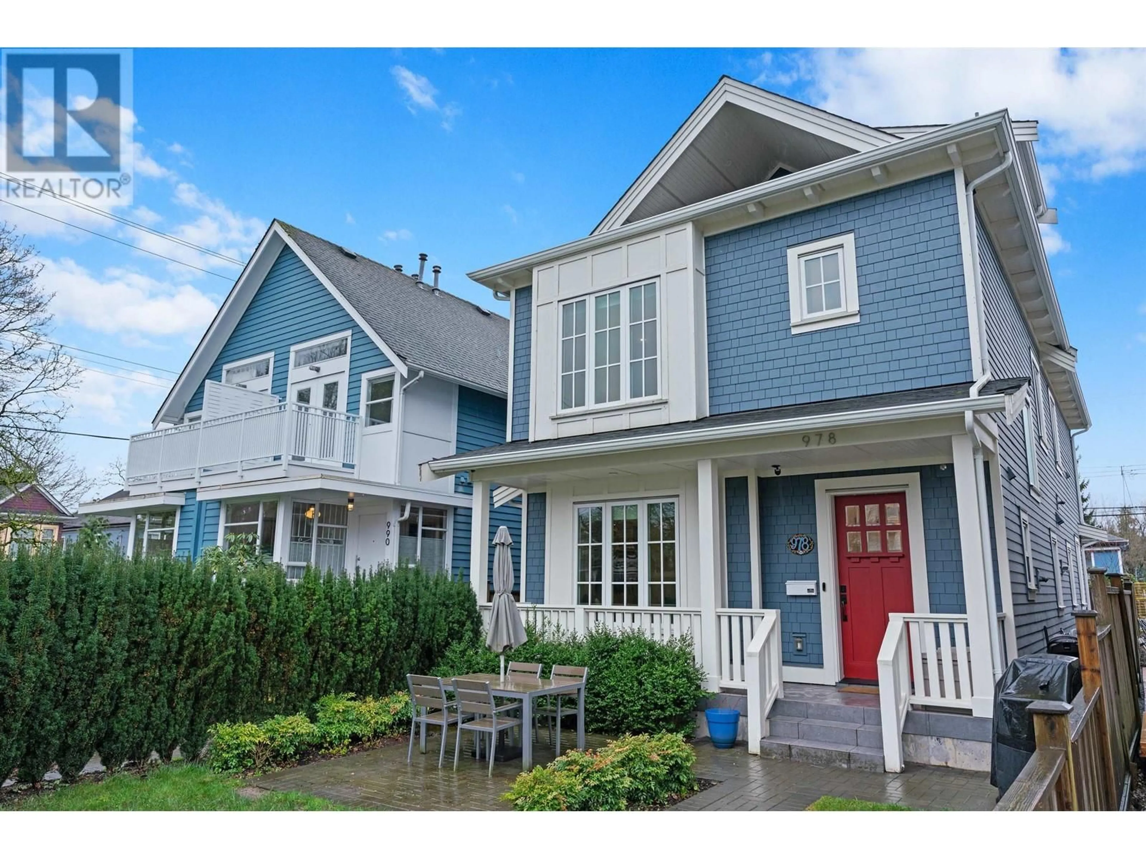 Home with vinyl exterior material, street for 978 13TH AVENUE, Vancouver British Columbia V5T2L6