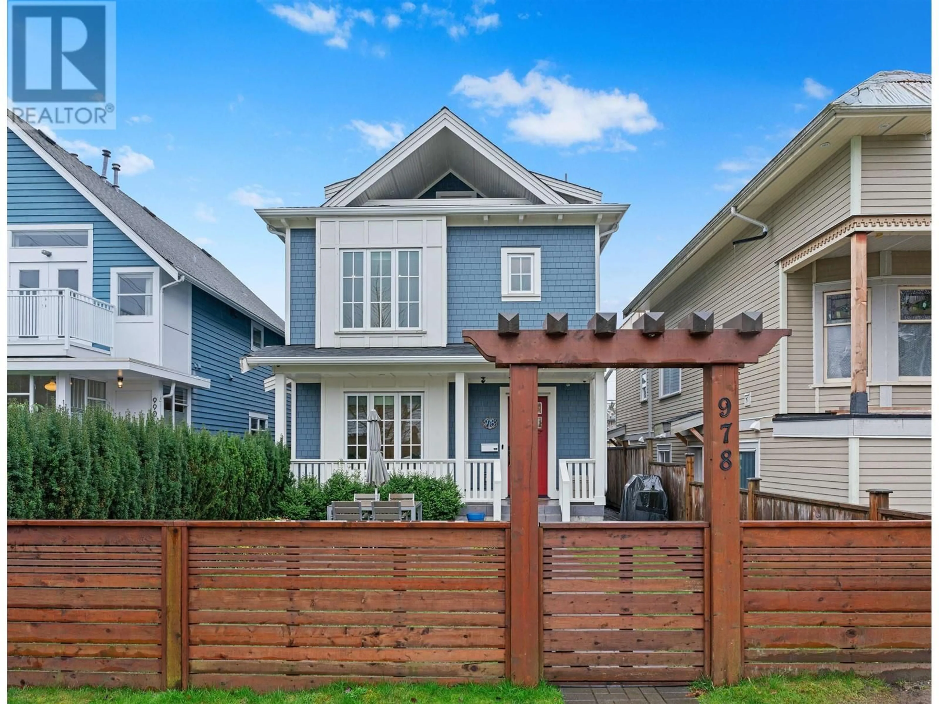 Home with vinyl exterior material, street for 978 13TH AVENUE, Vancouver British Columbia V5T2L6