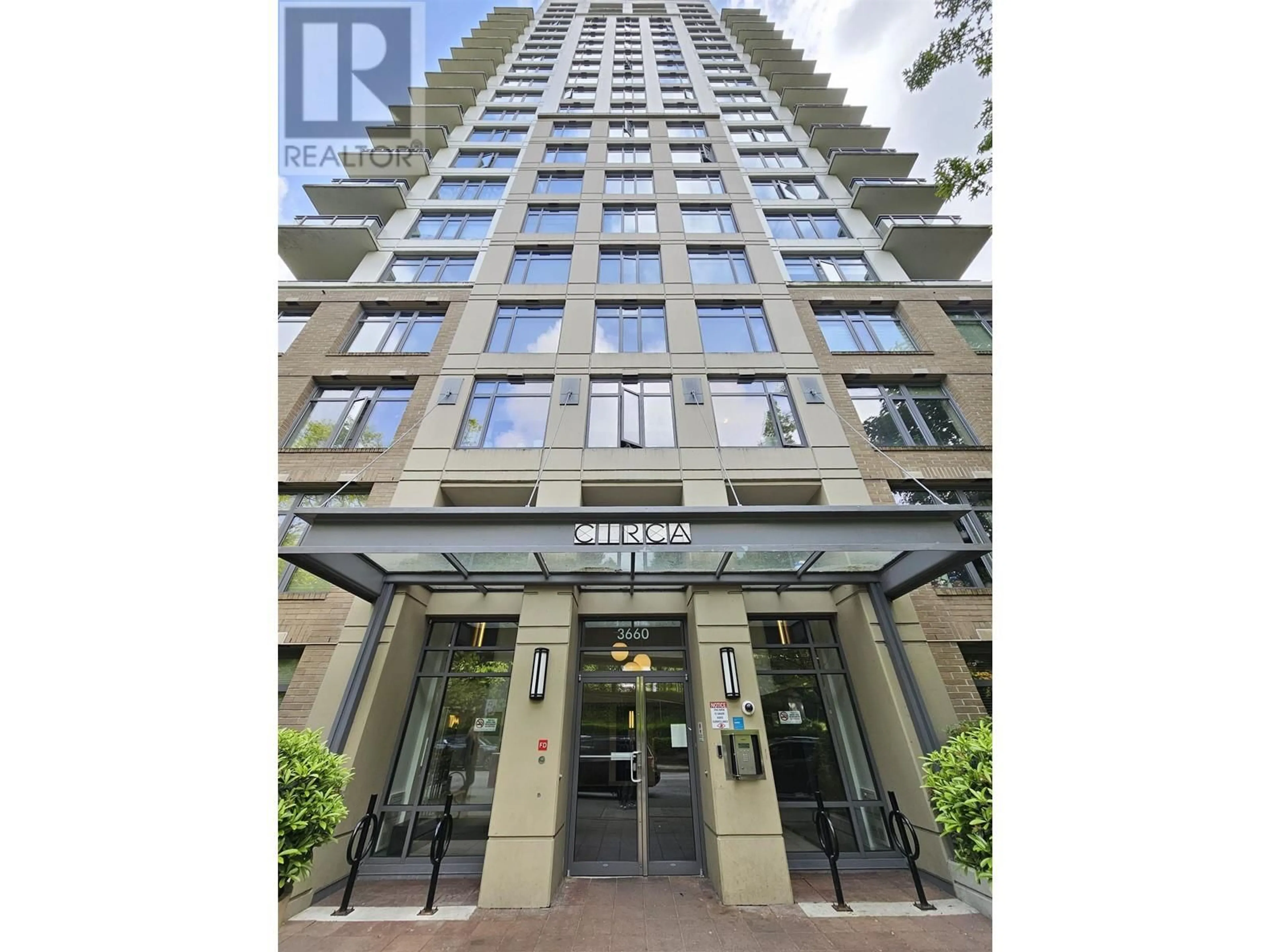 Indoor foyer for 905 - 3660 VANNESS AVENUE, Vancouver British Columbia V5R6H8
