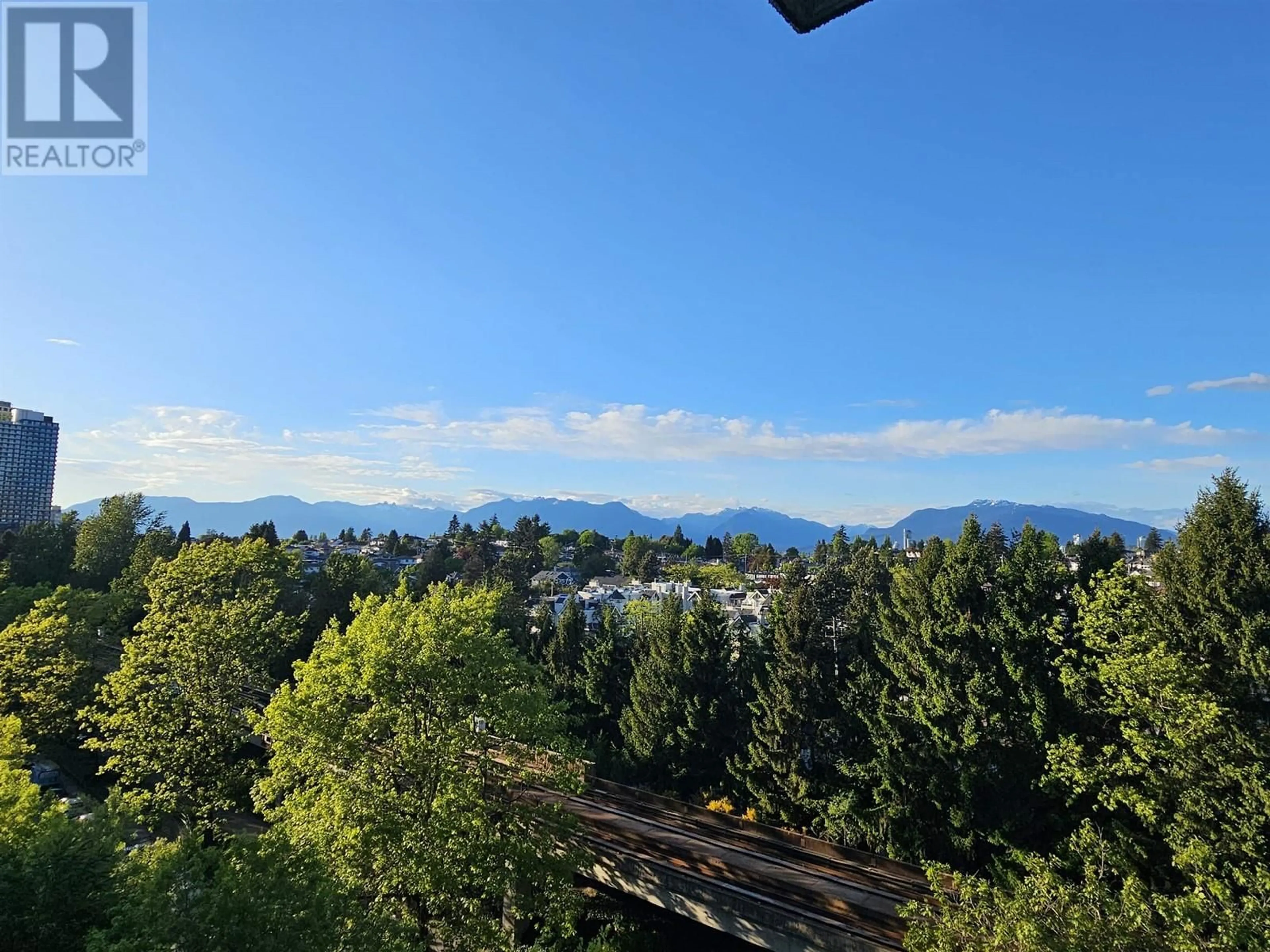 A pic from outside/outdoor area/front of a property/back of a property/a pic from drone, mountain view for 905 - 3660 VANNESS AVENUE, Vancouver British Columbia V5R6H8