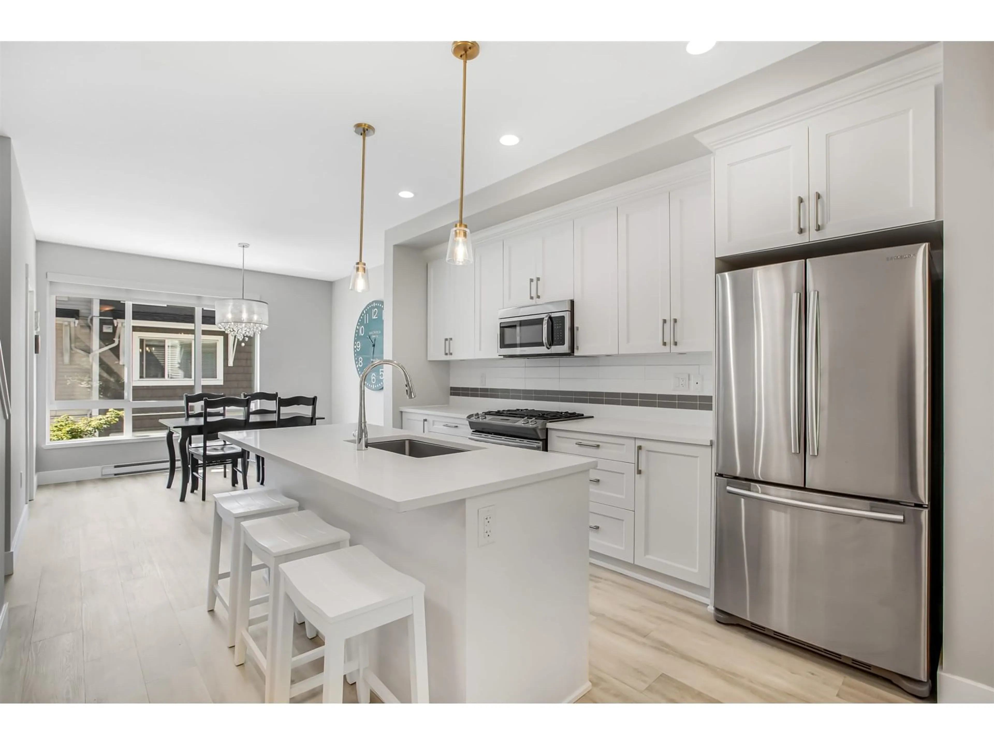 Open concept kitchen, unknown for 61 - 3039 156, Surrey British Columbia V3Z6T5