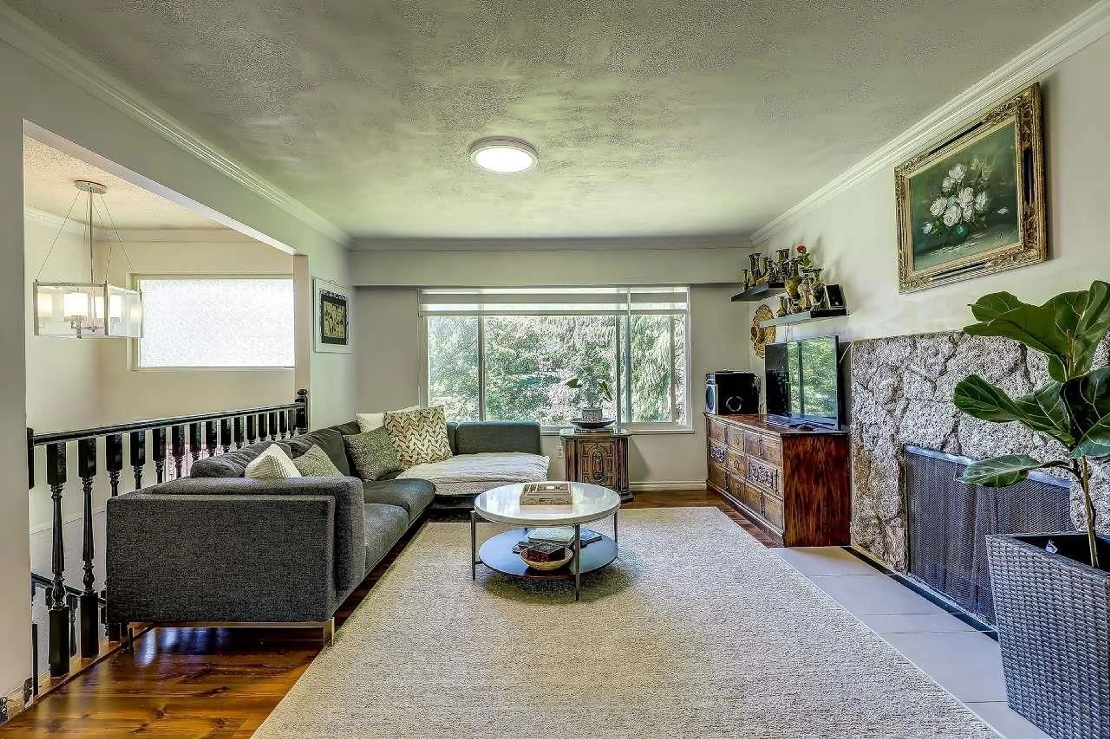 Living room with furniture, unknown for 13923 77A, Surrey British Columbia V3W5Z3