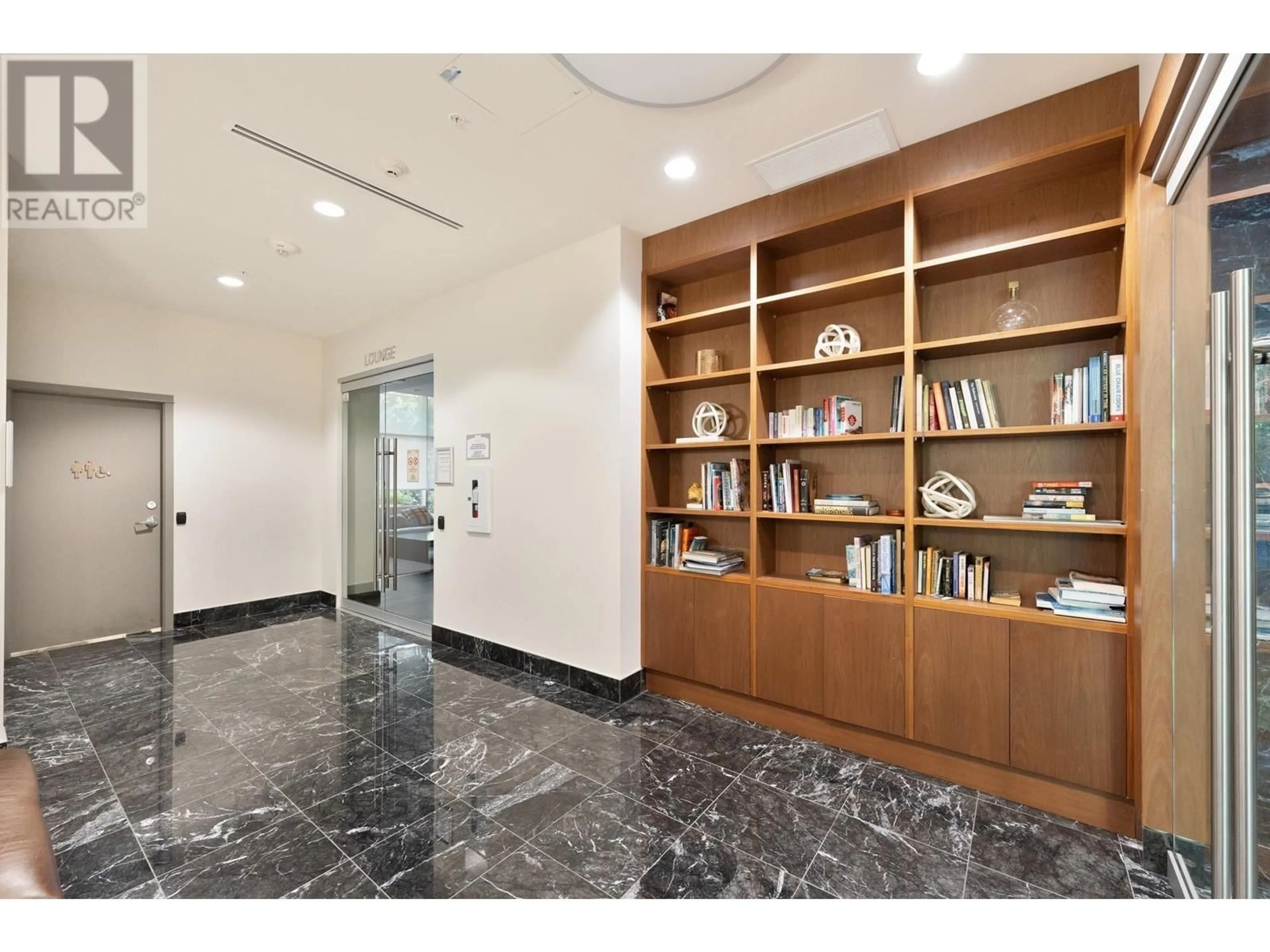 Indoor foyer for 2303 - 3355 BINNING ROAD, Vancouver British Columbia V6S0J1