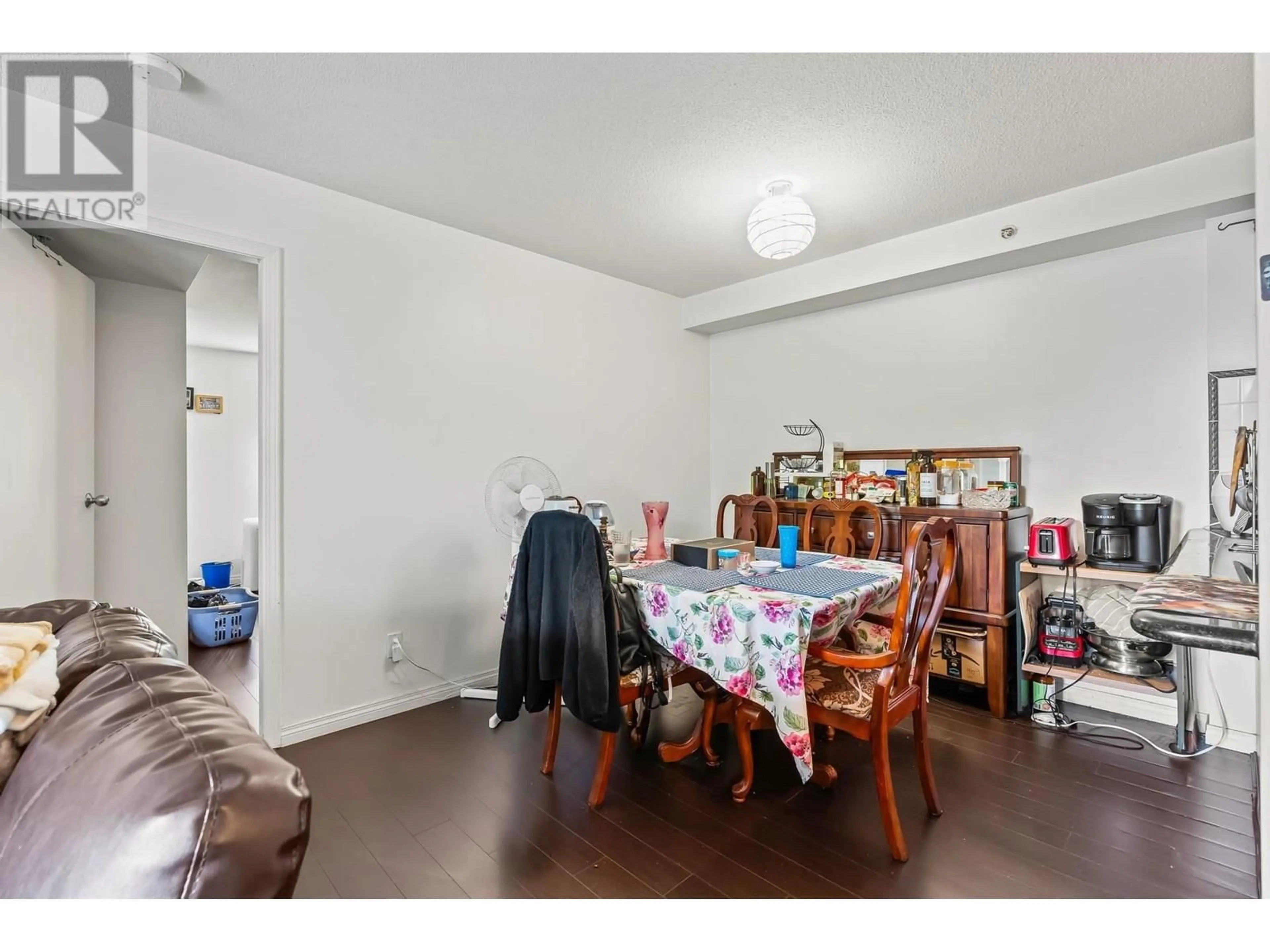 A pic of a room for 501 - 6611 COONEY ROAD, Richmond British Columbia V6Y4C5