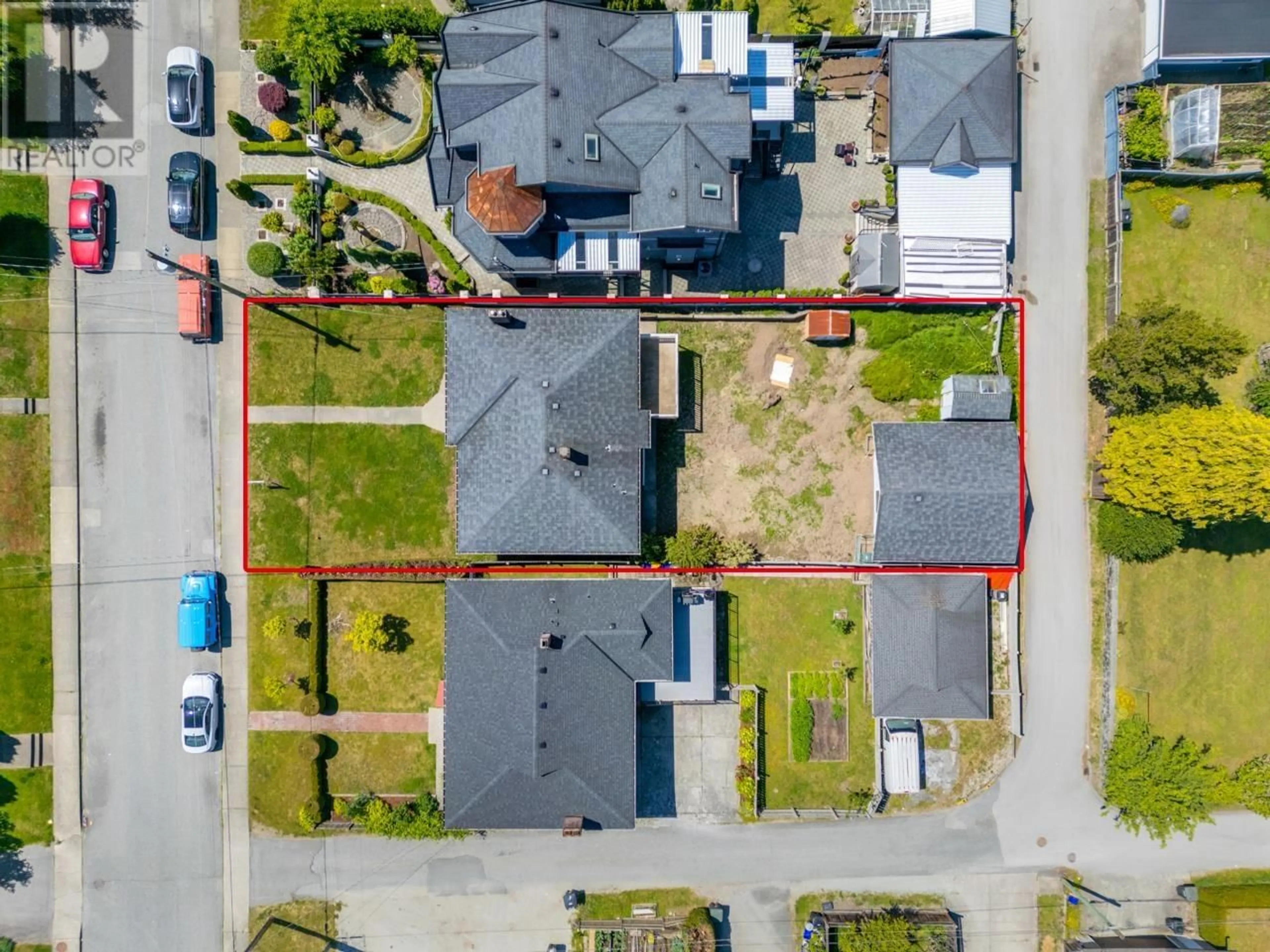 A pic from outside/outdoor area/front of a property/back of a property/a pic from drone, street for 4849 SHEPHERD STREET, Burnaby British Columbia V5H1L6