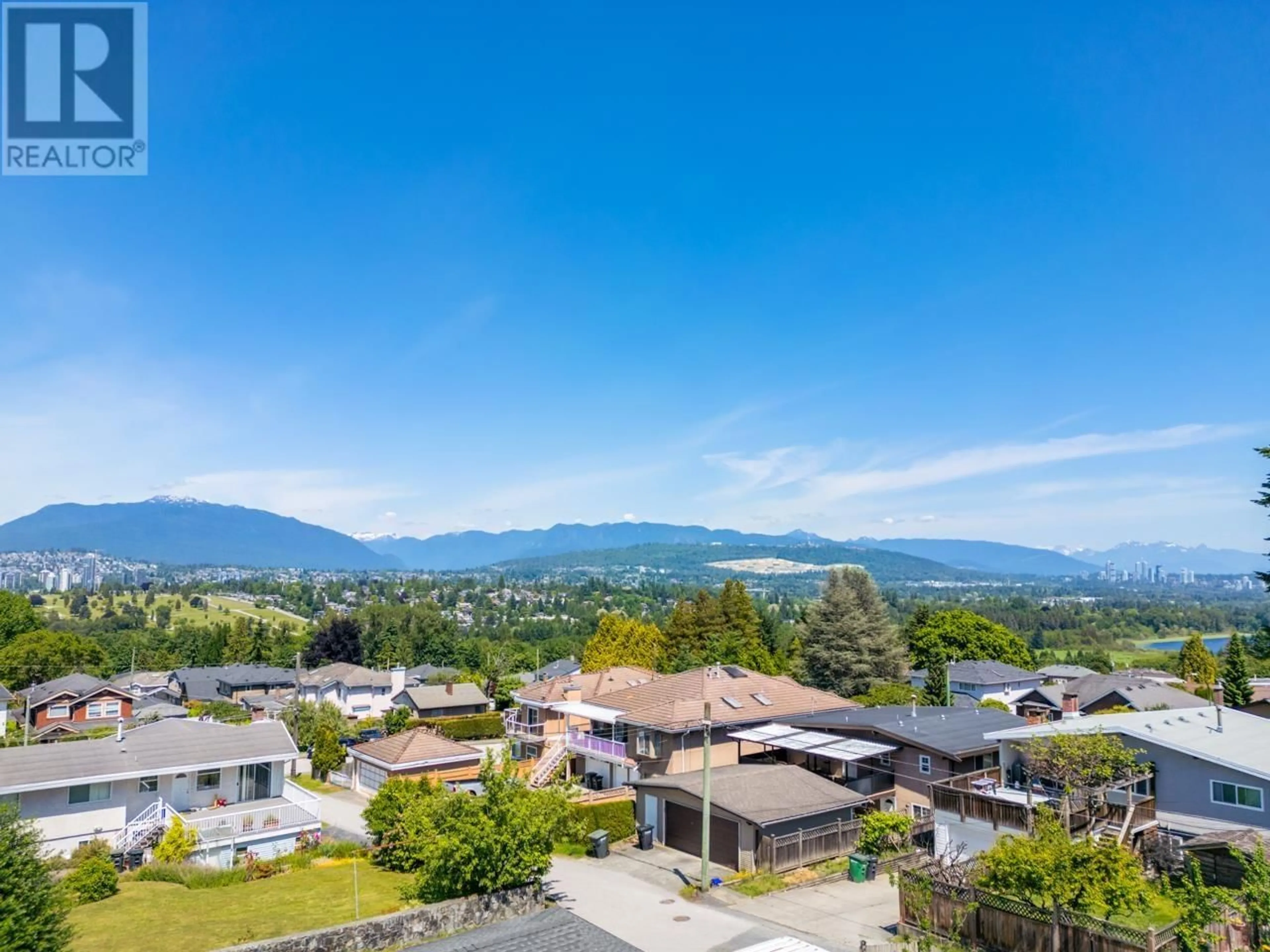 A pic from outside/outdoor area/front of a property/back of a property/a pic from drone, mountain view for 4849 SHEPHERD STREET, Burnaby British Columbia V5H1L6