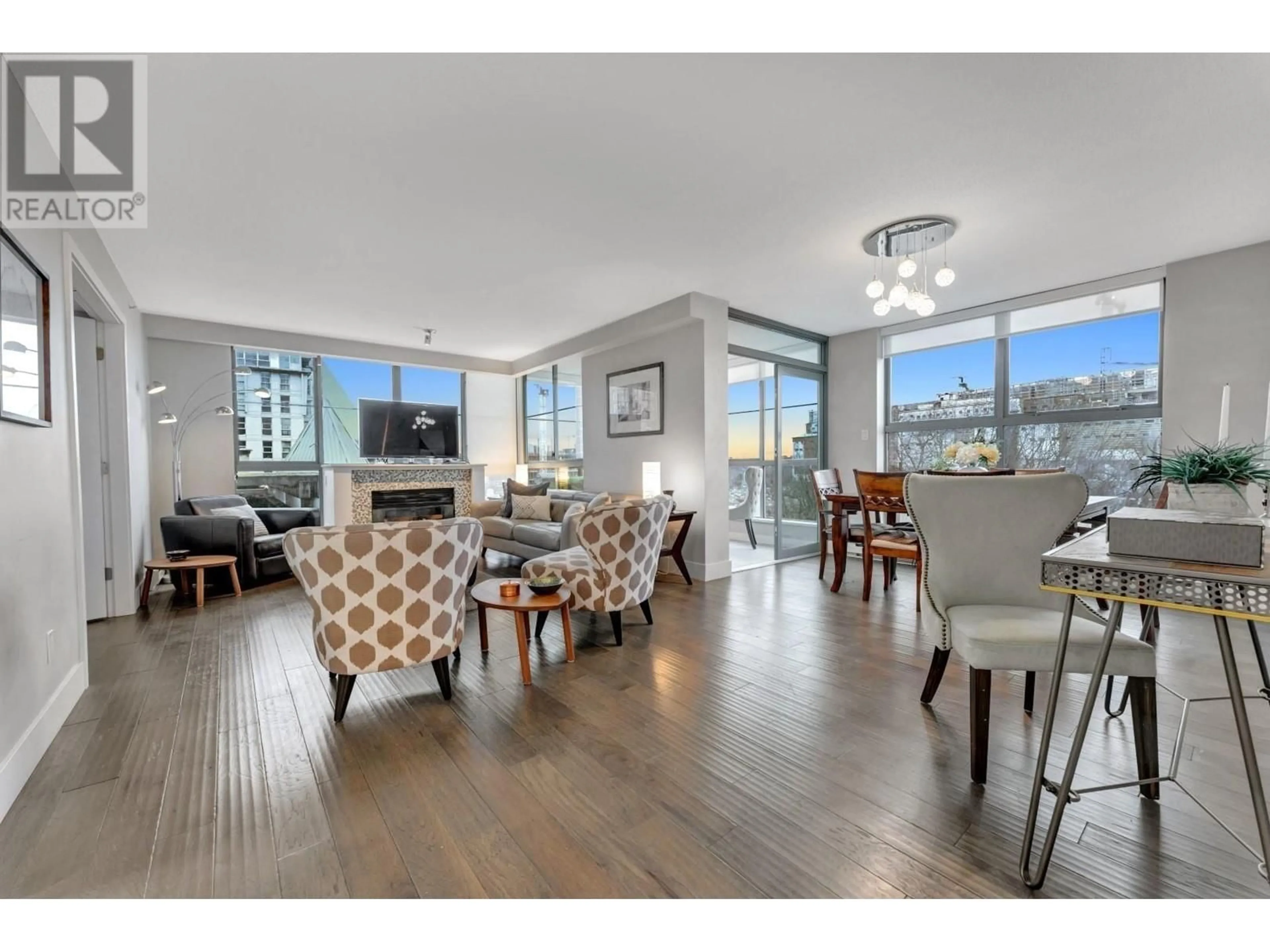 Living room with furniture, unknown for 803 - 1159 MAIN STREET, Vancouver British Columbia V6A4B6