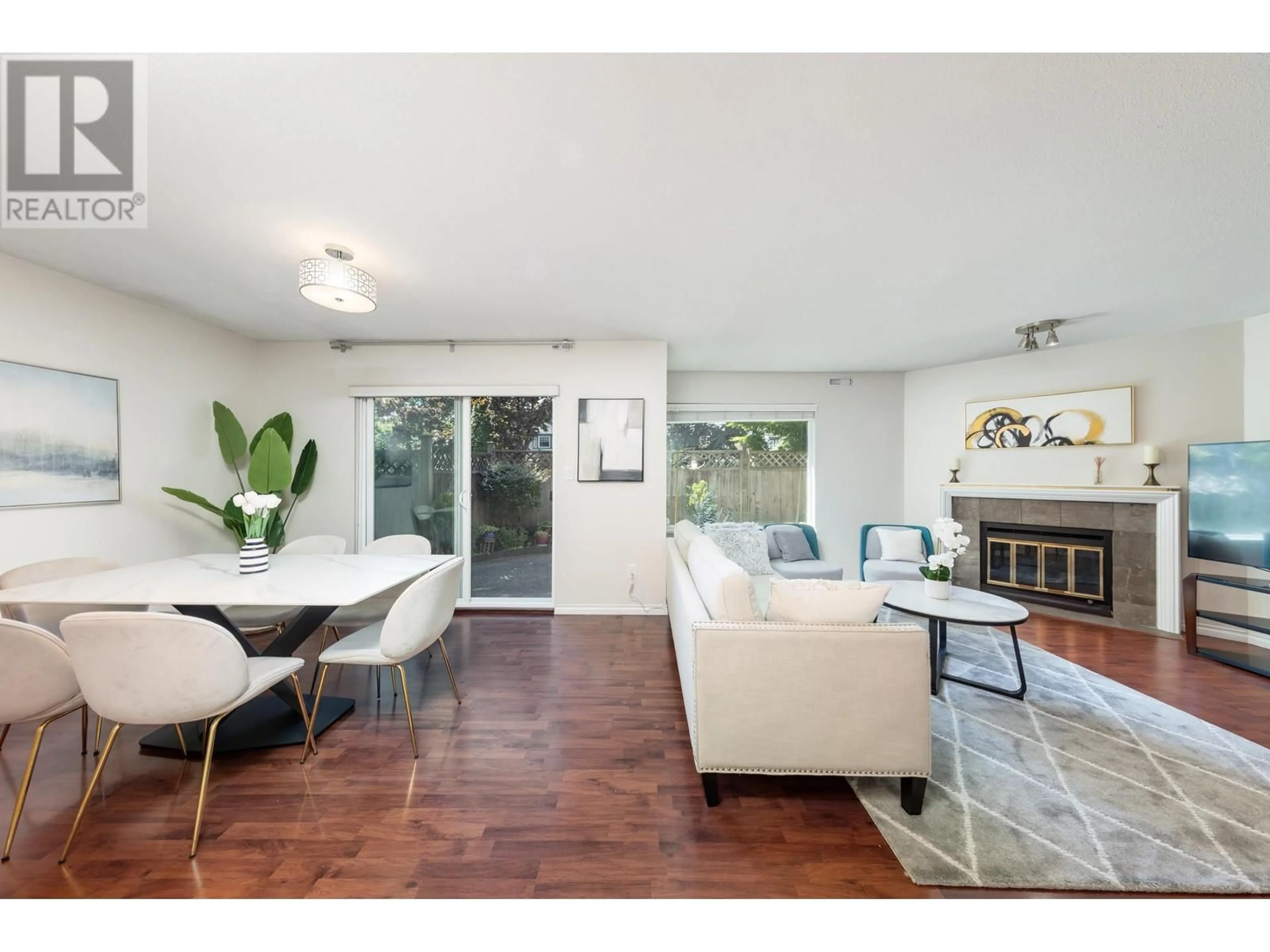 Living room with furniture, unknown for 4 - 7171 BLUNDELL ROAD, Richmond British Columbia V6Y1J5