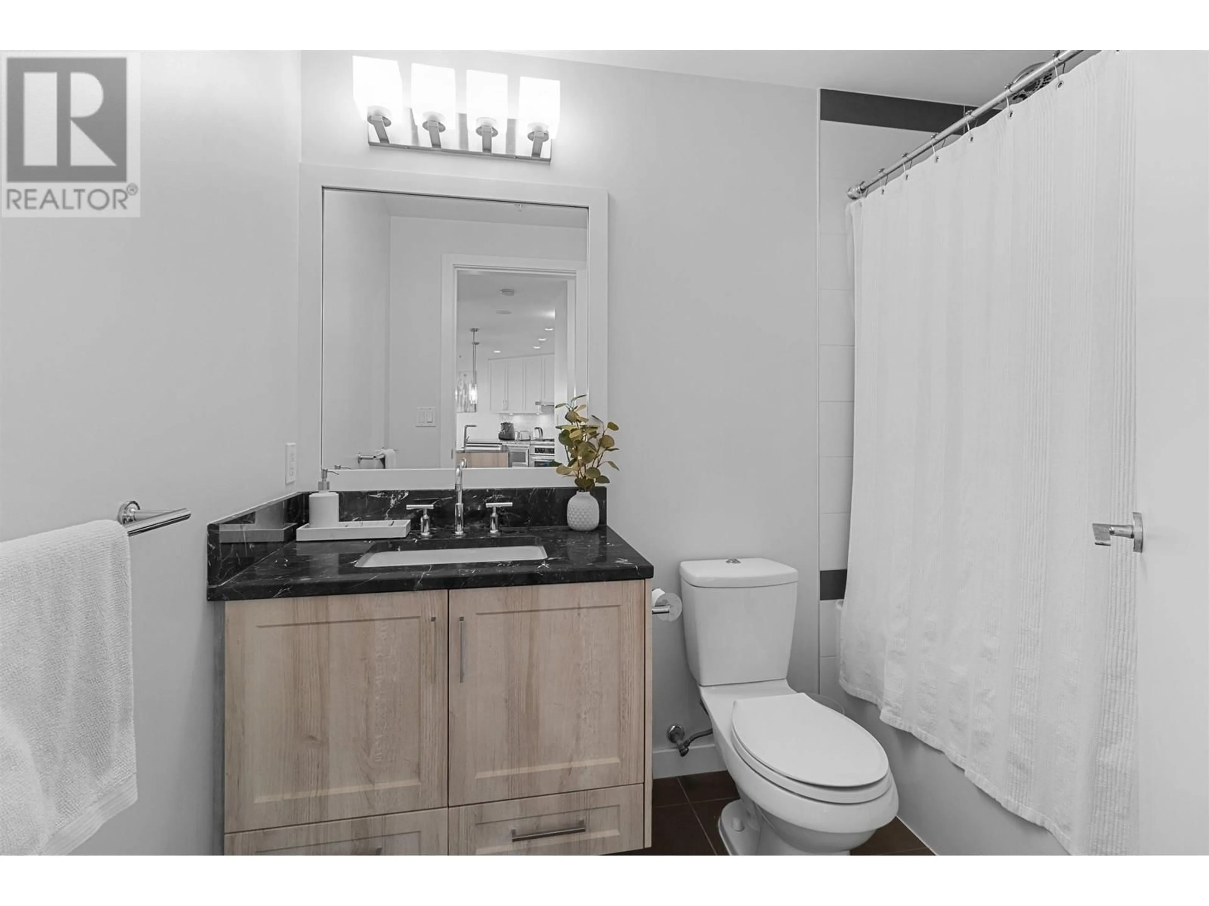 Standard bathroom, unknown for 2505 - 6188 WILSON AVENUE, Burnaby British Columbia V5H0A5