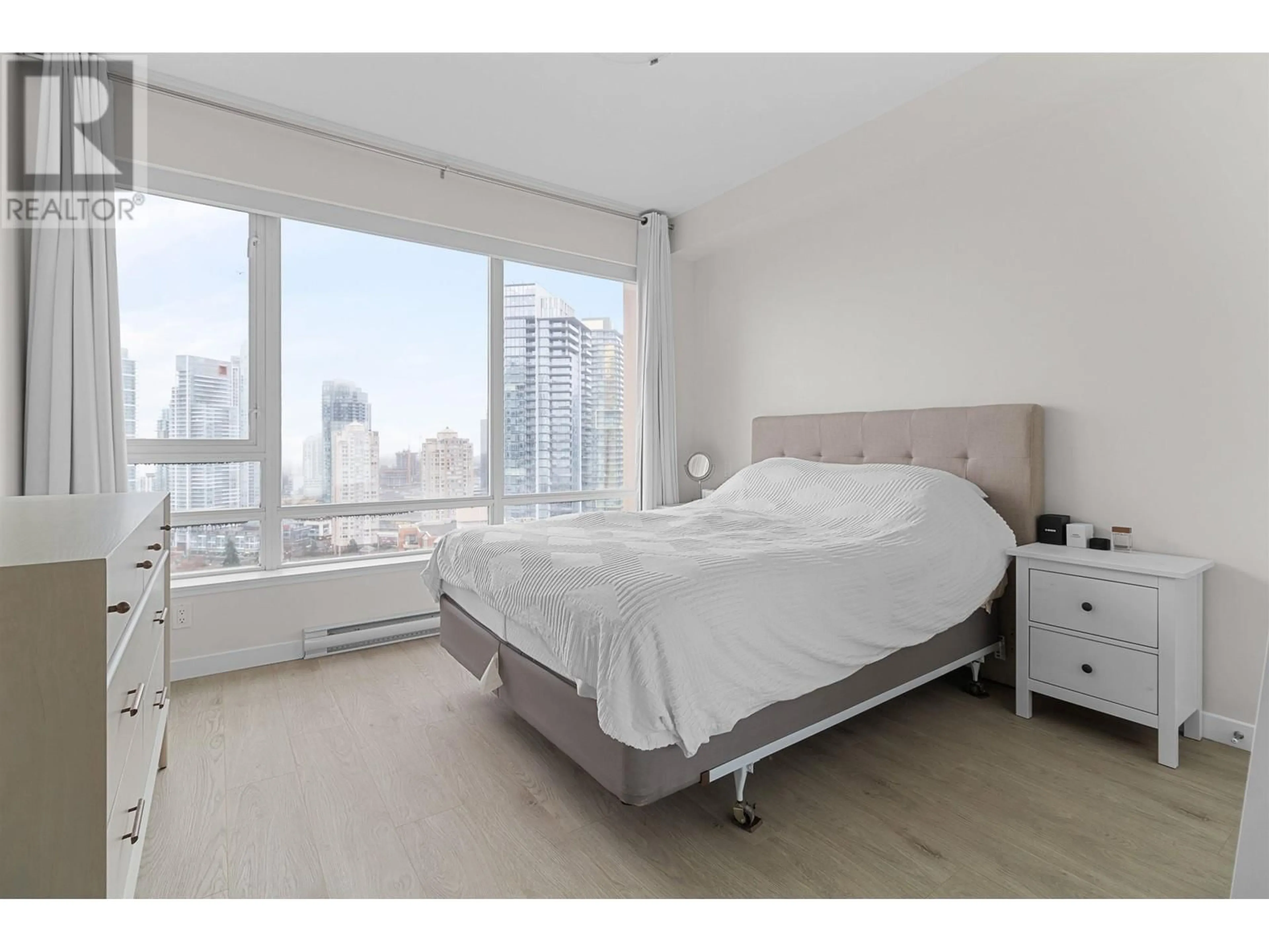 Bedroom with bed, unknown for 2505 - 6188 WILSON AVENUE, Burnaby British Columbia V5H0A5