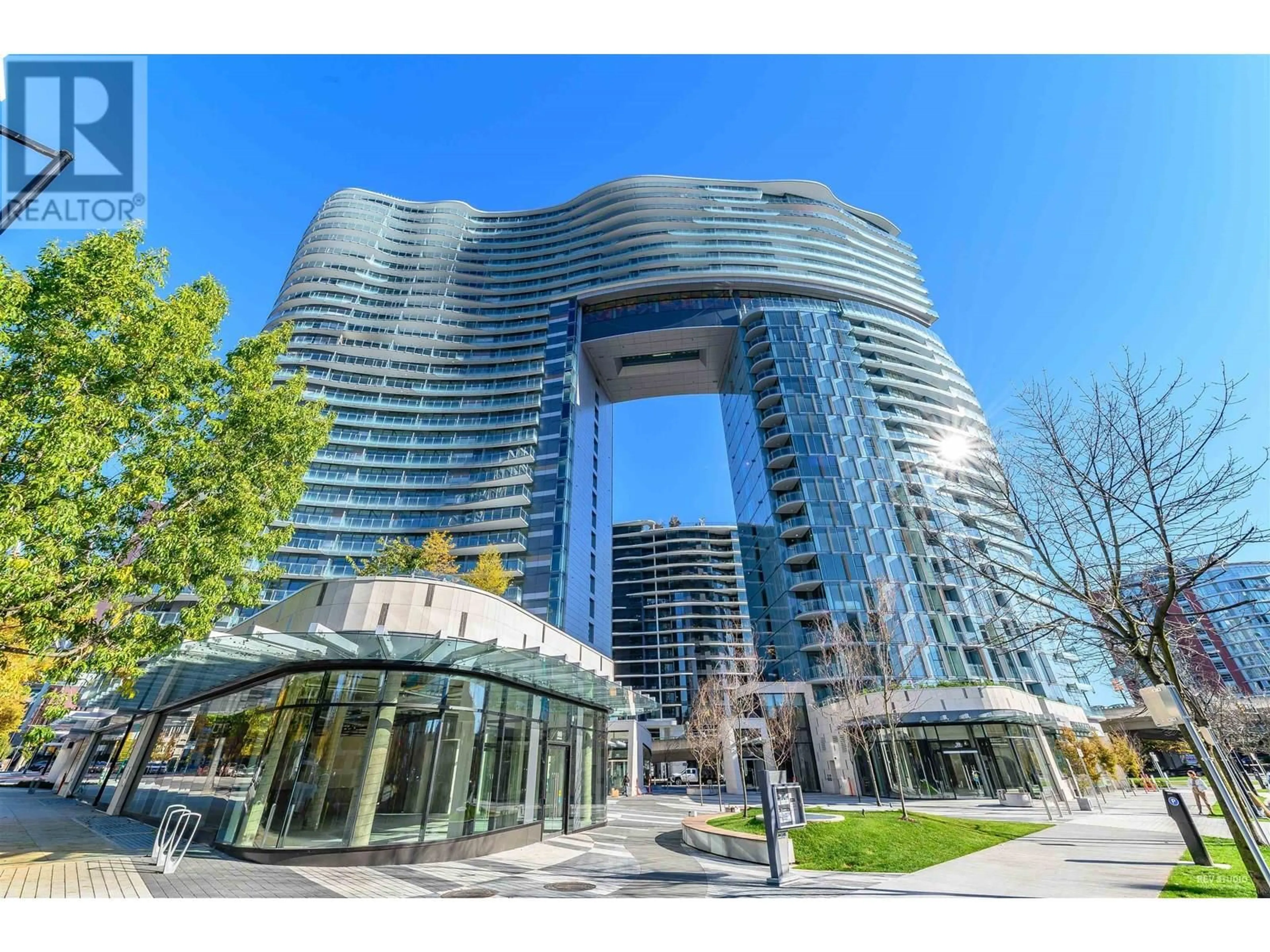 Indoor foyer for 704 - 89 NELSON STREET, Vancouver British Columbia V6Z0E7