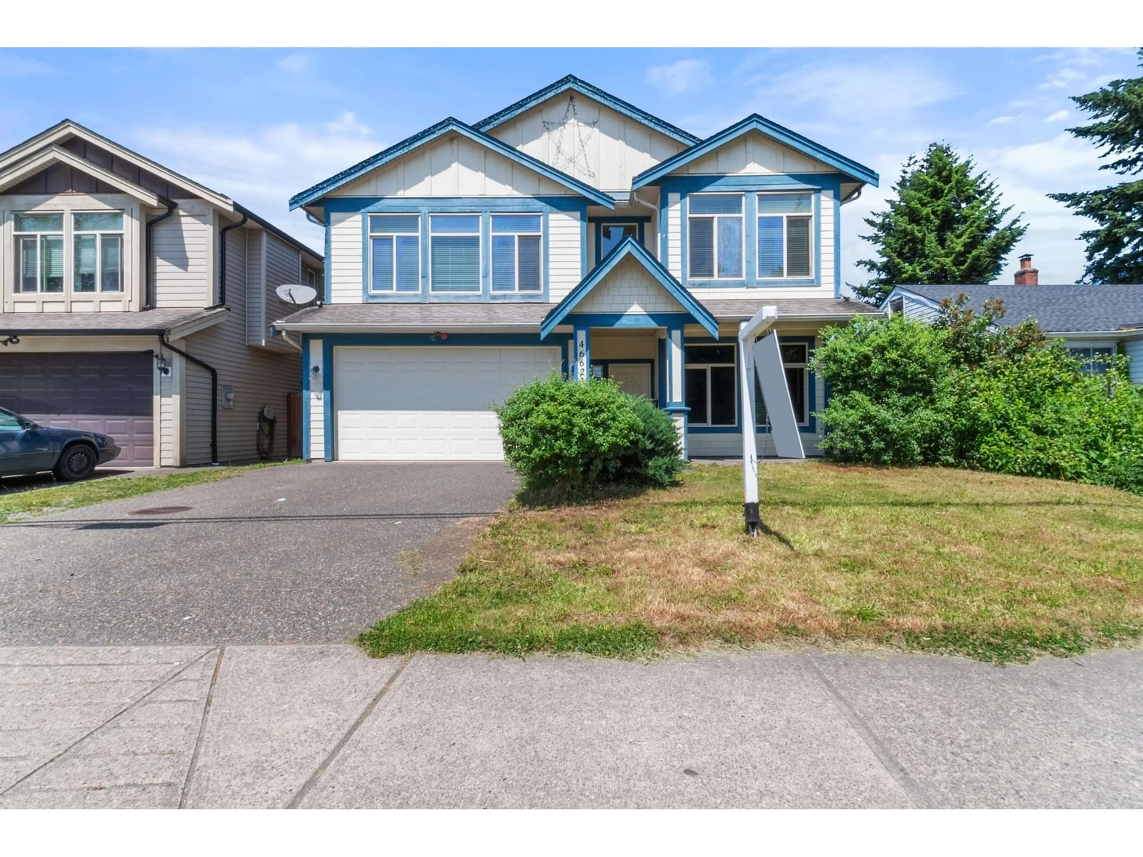 Home with vinyl exterior material, street for 46623 FIRST AVENUE, Chilliwack British Columbia V2P1X4