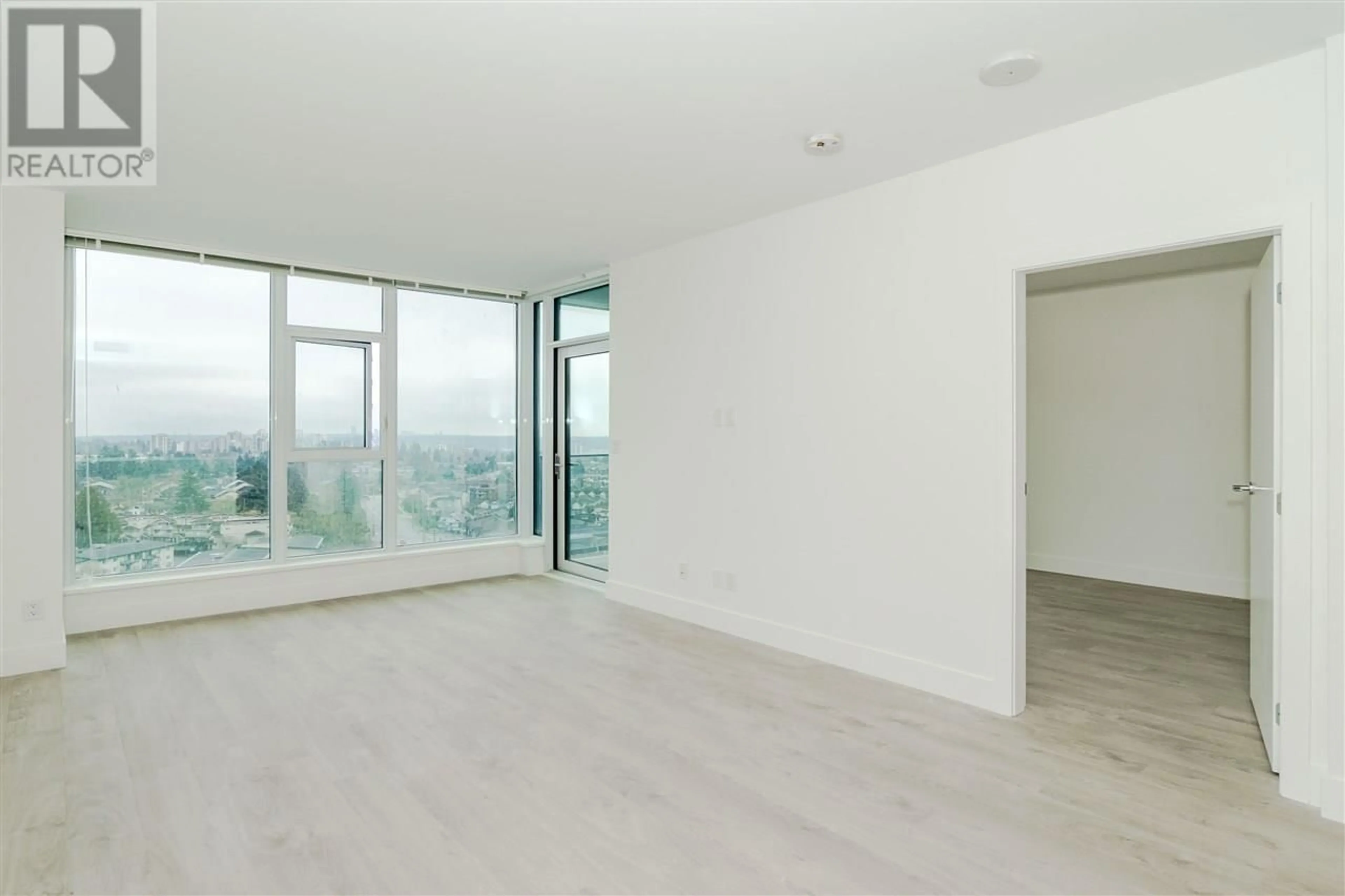 A pic of a room for 1907 - 7388 KINGSWAY, Burnaby British Columbia V3N0G9