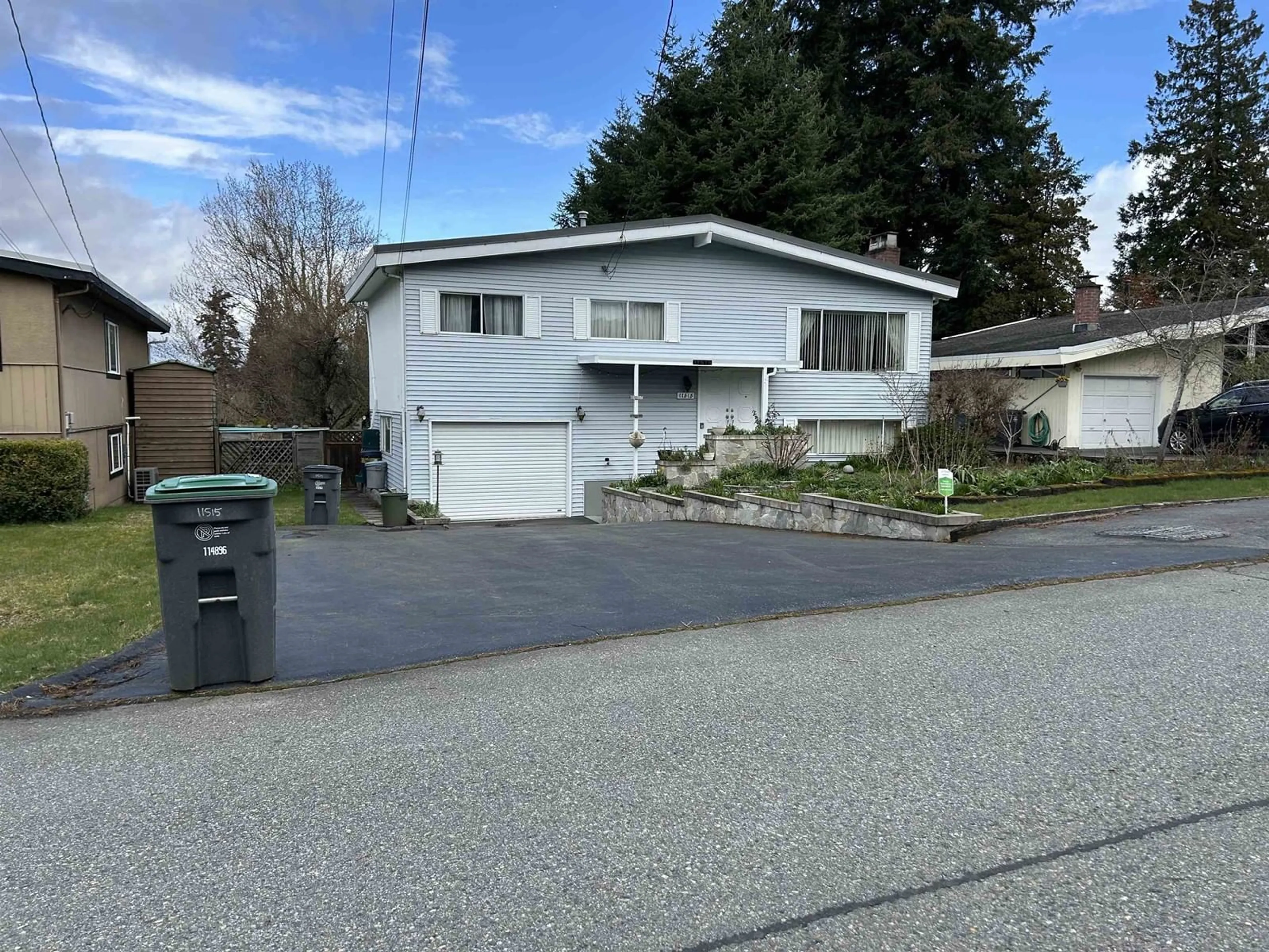 Unknown for 11515 97A, Surrey British Columbia V3V2G3