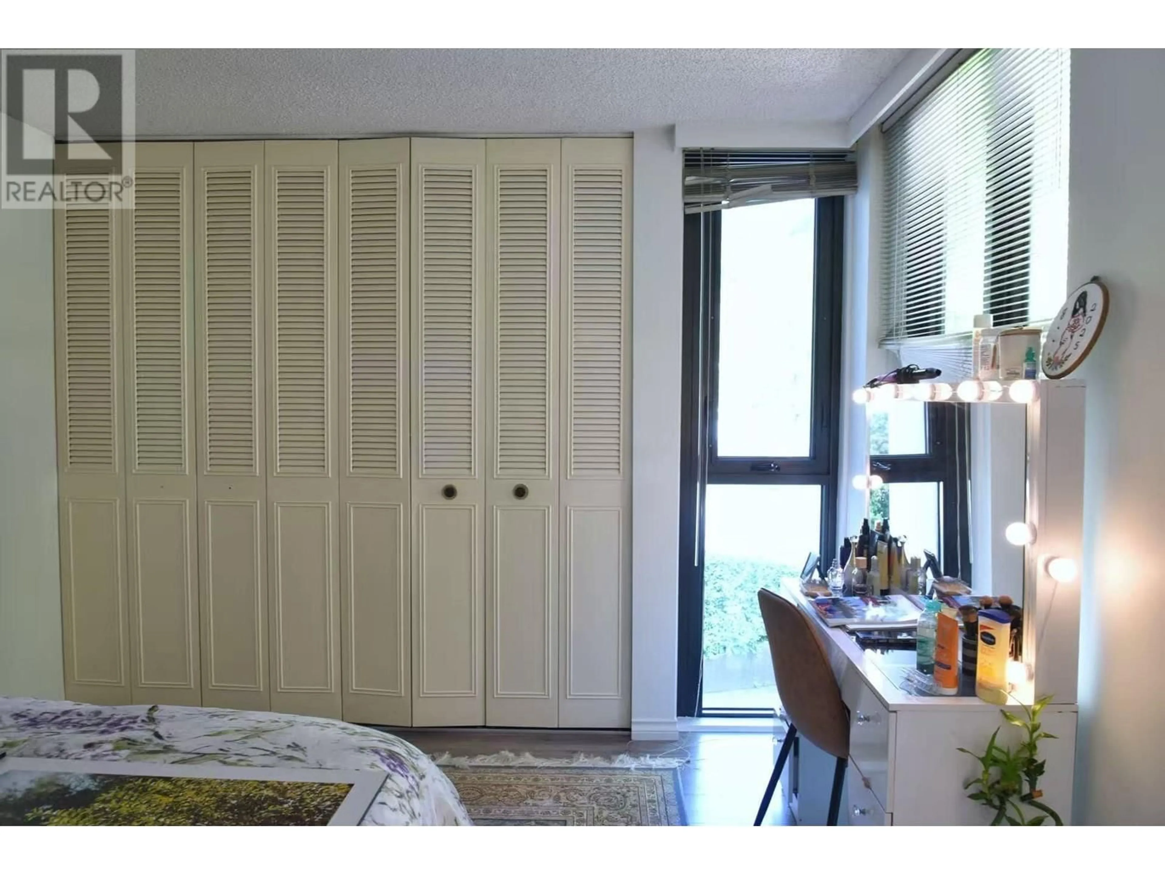 A pic of a room for 204 - 6455 WILLINGDON AVENUE, Burnaby British Columbia V5H4E4