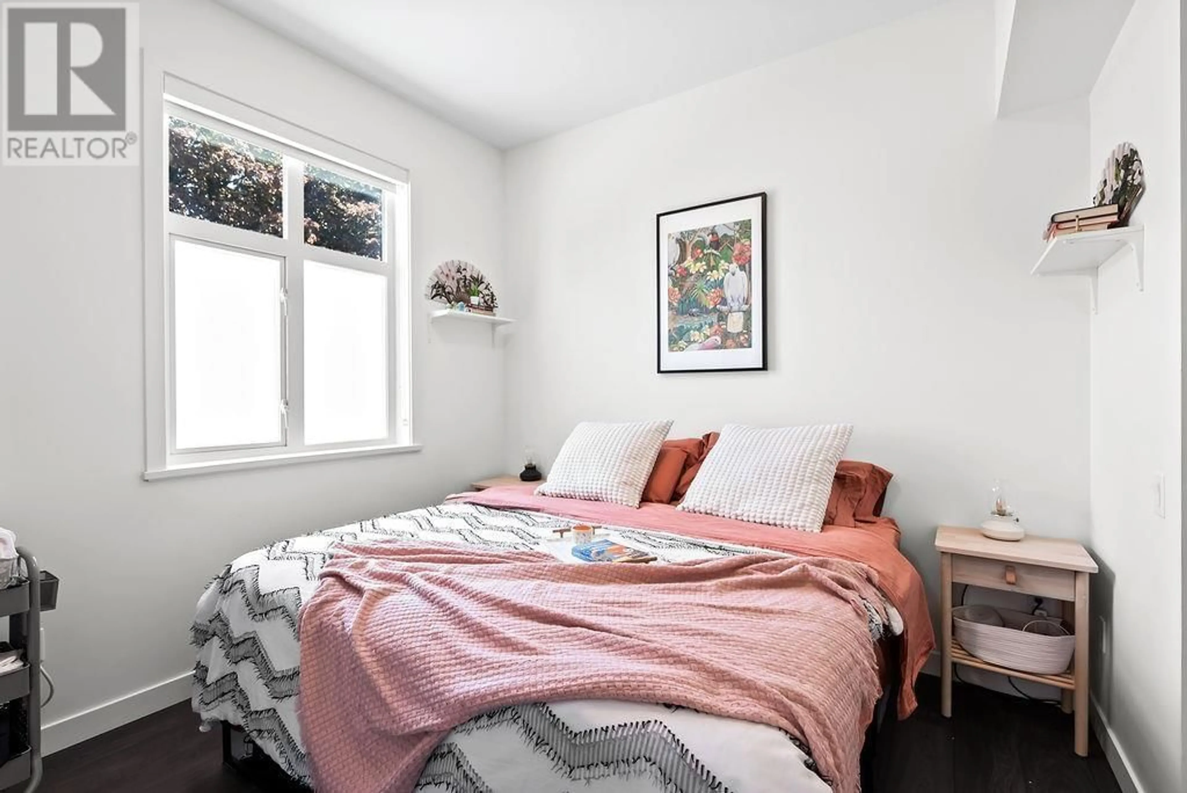 Bedroom with bed, unknown for 101 - 610 BRANTFORD STREET, New Westminster British Columbia V3M1W7