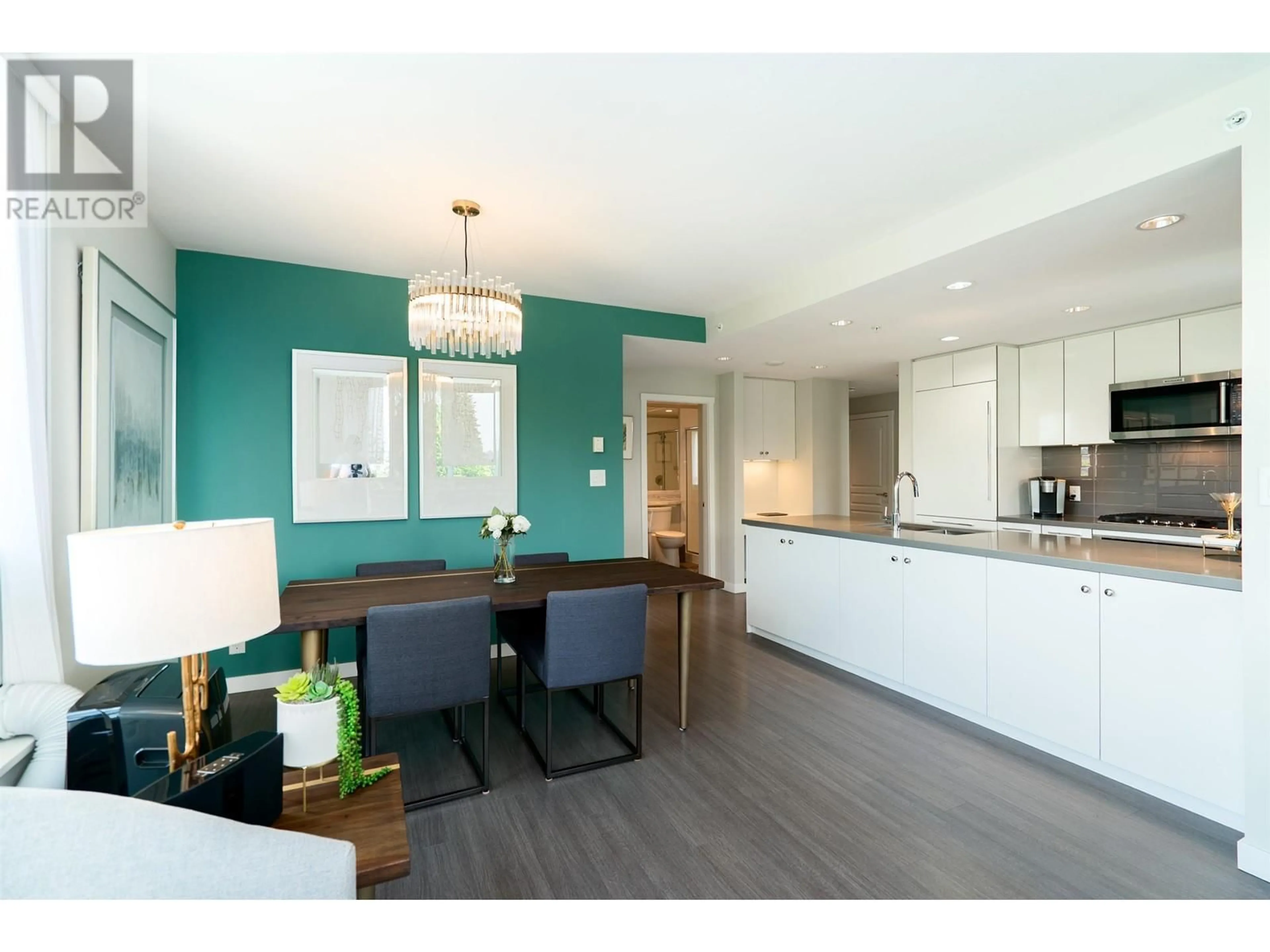 Open concept kitchen, wood/laminate floor for 808 - 3093 WINDSOR GATE, Coquitlam British Columbia V3B0N2