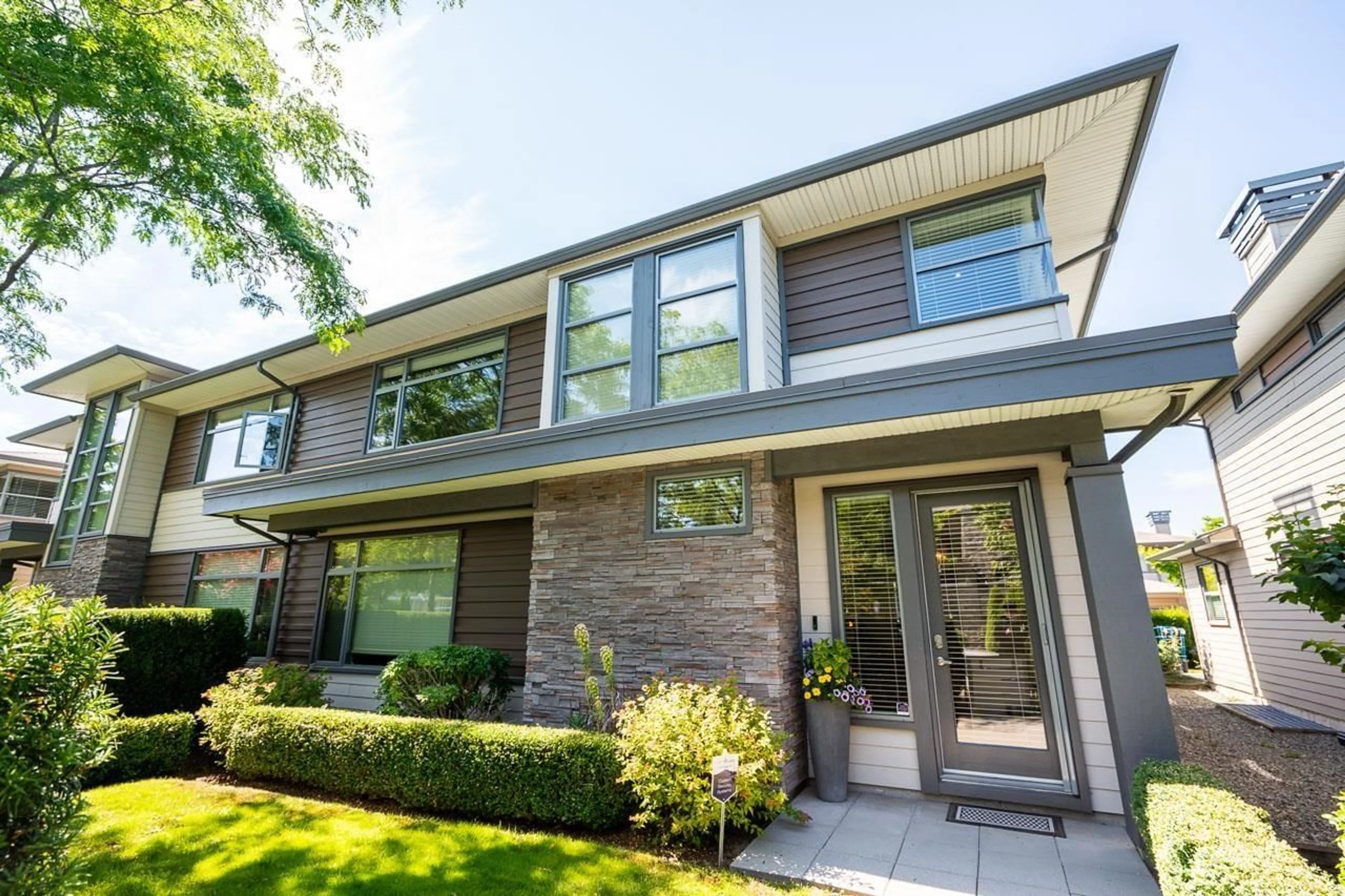 Home with brick exterior material, street for 9 - 2603 162, Surrey British Columbia V3Z2L4