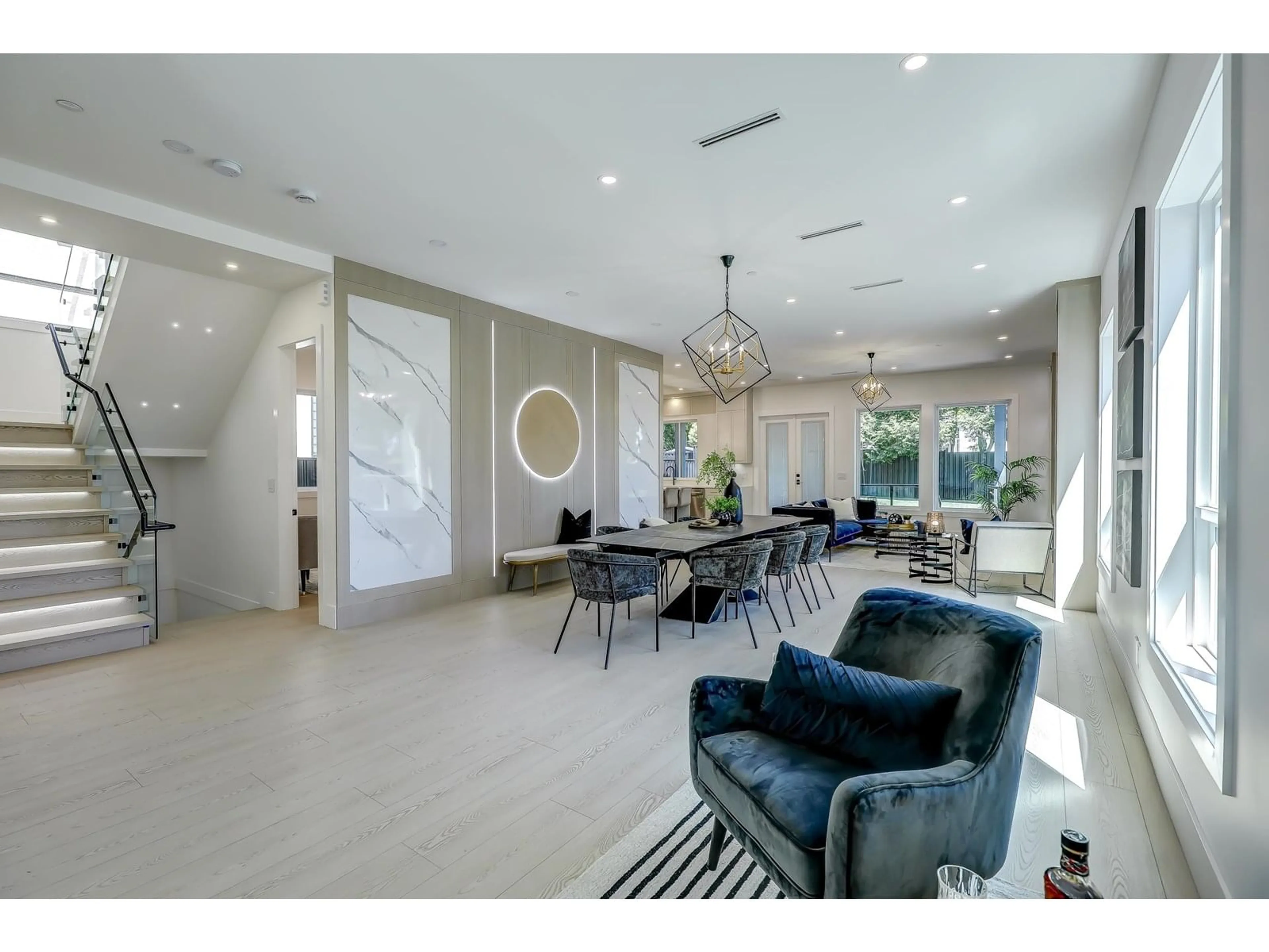 Unknown for 15569 OXENHAM, White Rock British Columbia V4B2J2