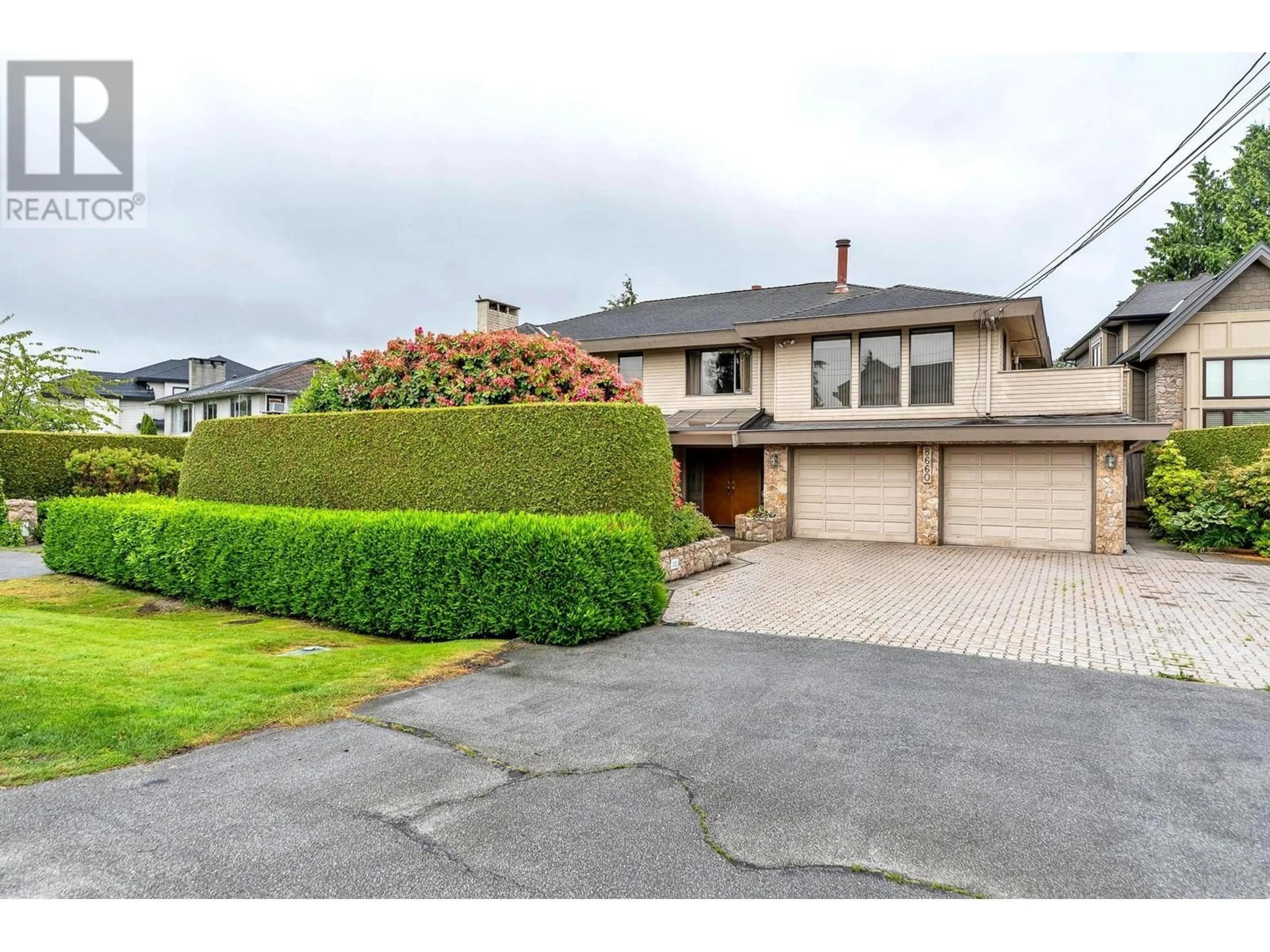A pic from outside/outdoor area/front of a property/back of a property/a pic from drone, street for 8660 CAMDEN CRESCENT, Richmond British Columbia V7C3G4