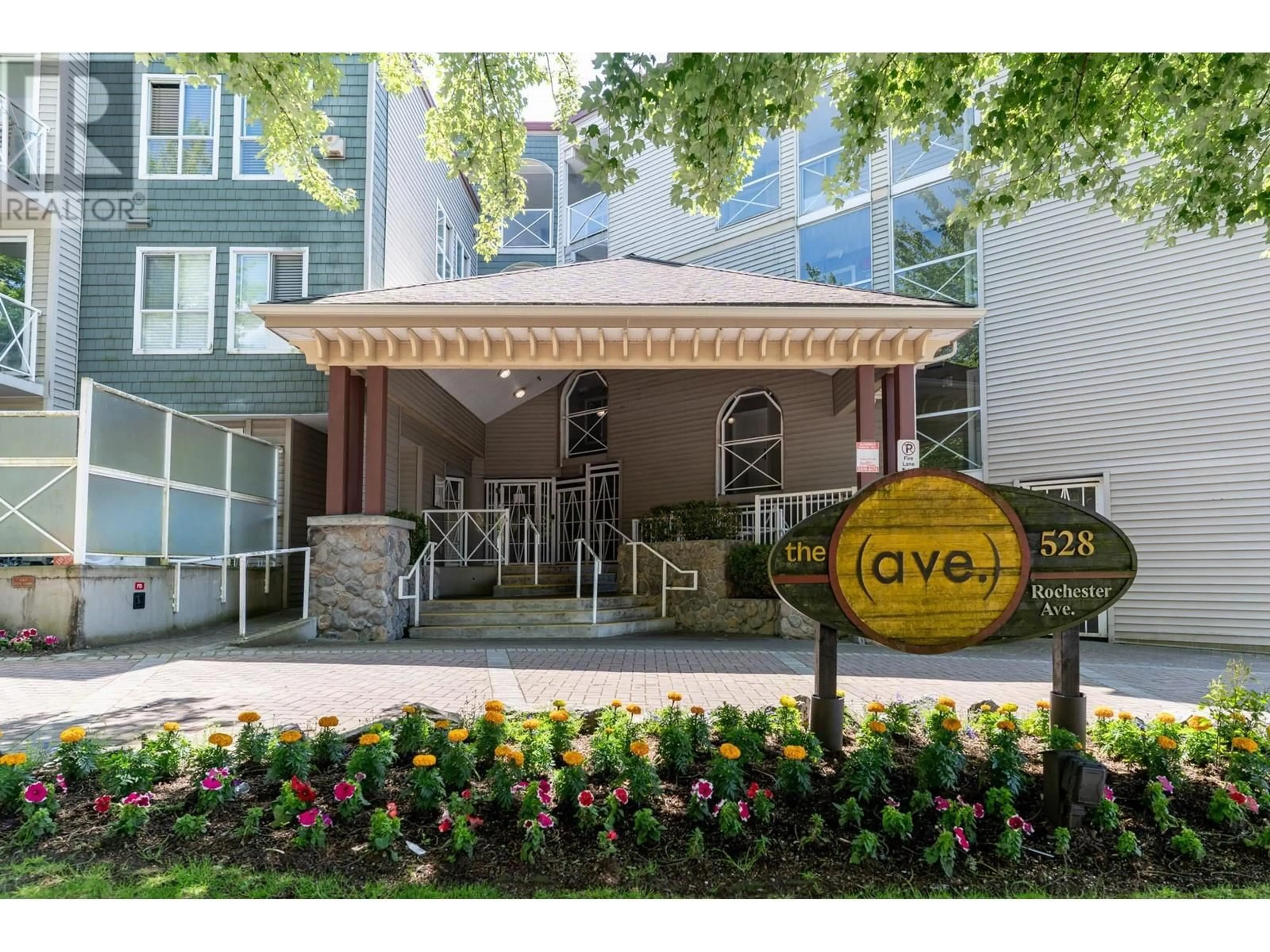 Indoor foyer for 404 - 528 ROCHESTER AVENUE, Coquitlam British Columbia V3K2T9
