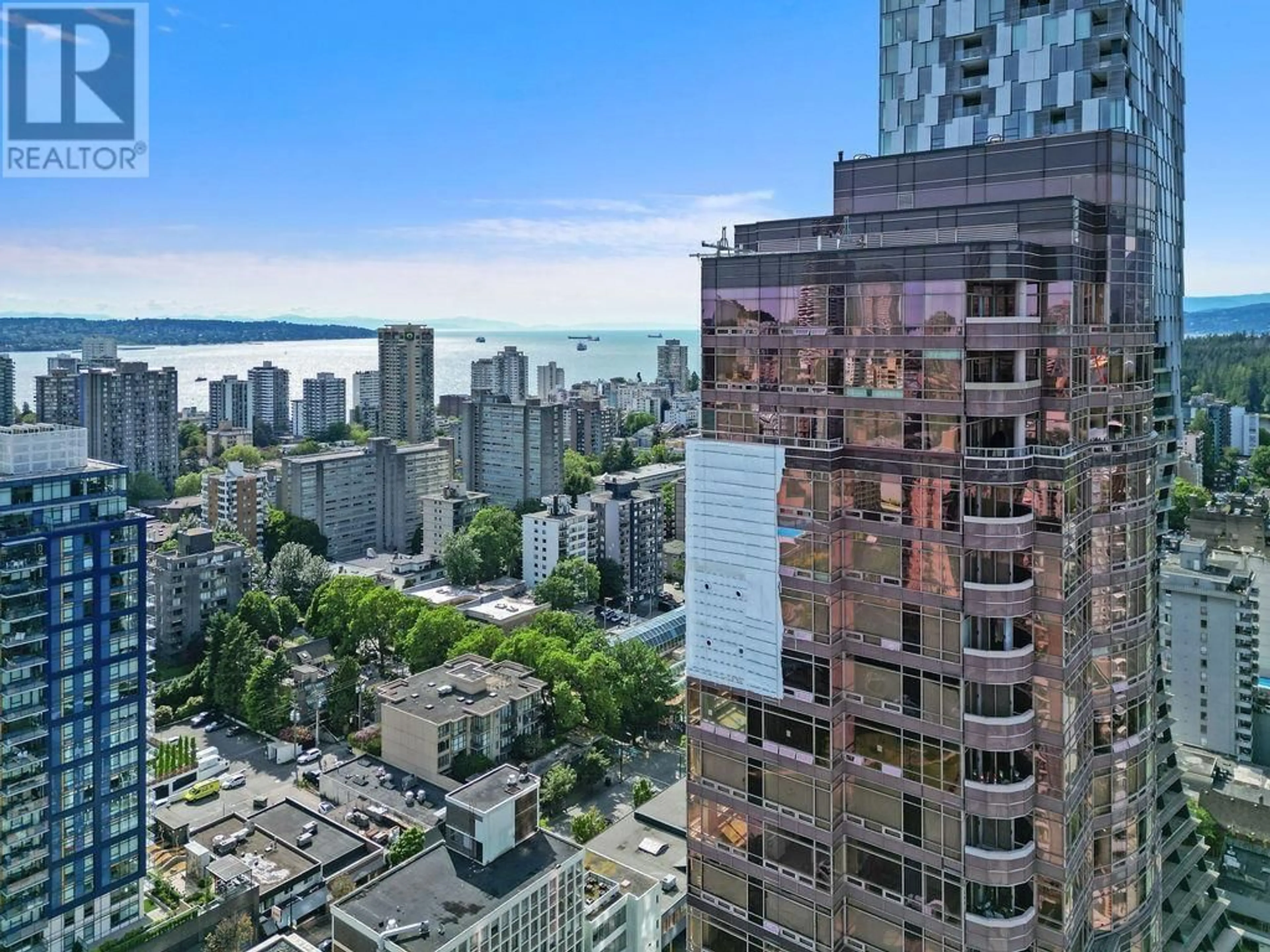 A pic from outside/outdoor area/front of a property/back of a property/a pic from drone, city buildings view from balcony for 1B - 1500 ALBERNI STREET, Vancouver British Columbia V6G3C9