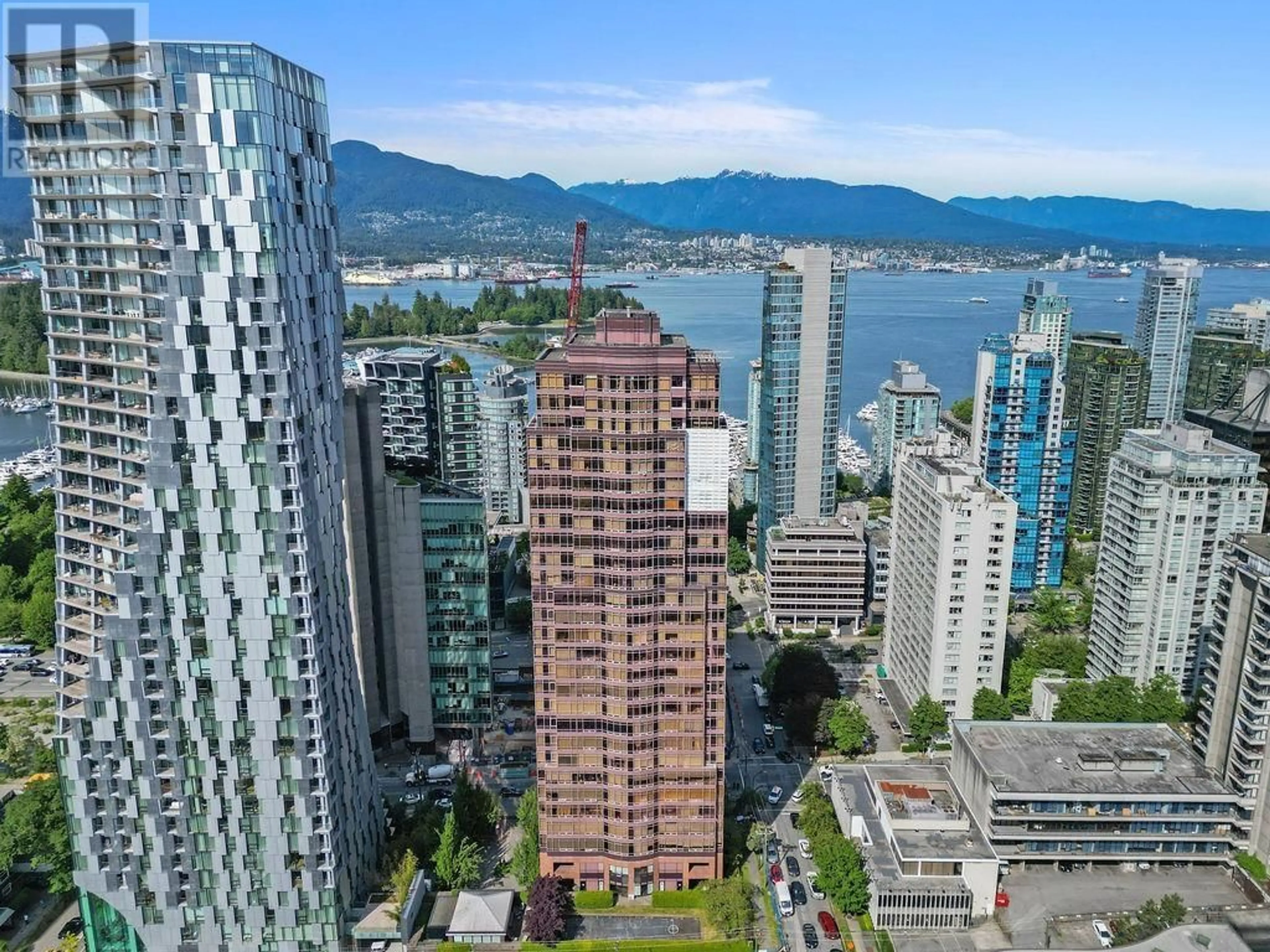 A pic from outside/outdoor area/front of a property/back of a property/a pic from drone, city buildings view from balcony for 1B - 1500 ALBERNI STREET, Vancouver British Columbia V6G3C9