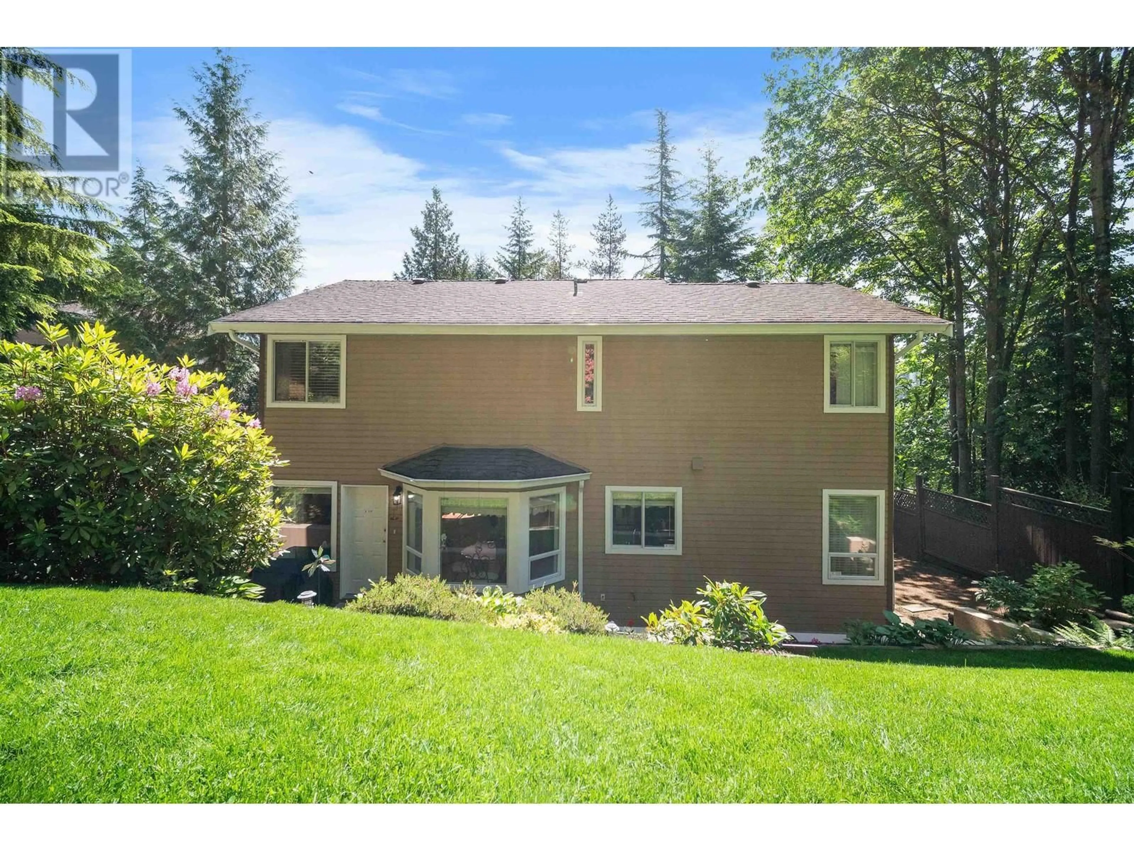 A pic from outside/outdoor area/front of a property/back of a property/a pic from drone, unknown for 602 THURSTON TERRACE, Port Moody British Columbia V3H4E4