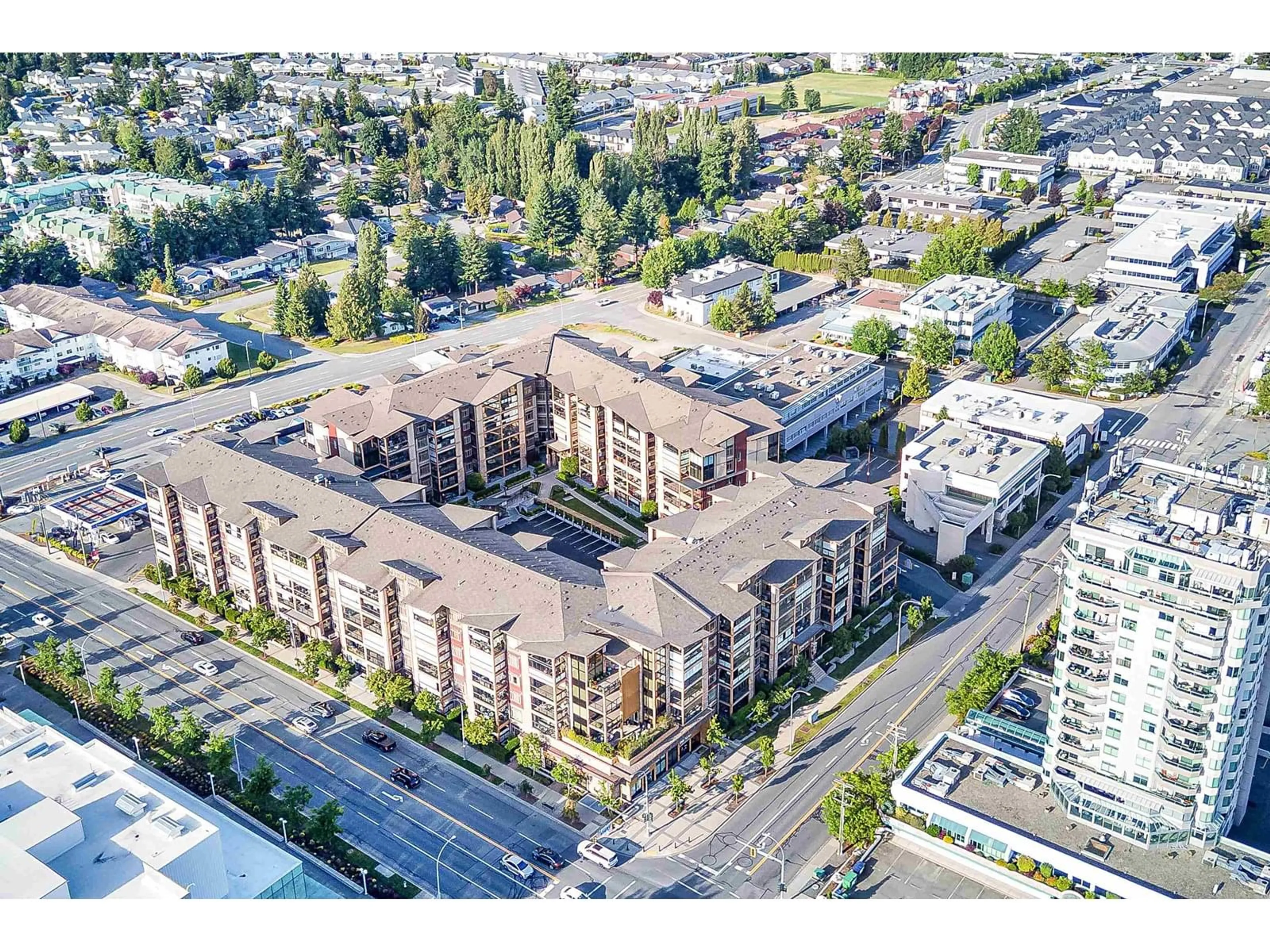 A pic from outside/outdoor area/front of a property/back of a property/a pic from drone, street for 520 - 2860 TRETHEWEY, Abbotsford British Columbia V2T0G5