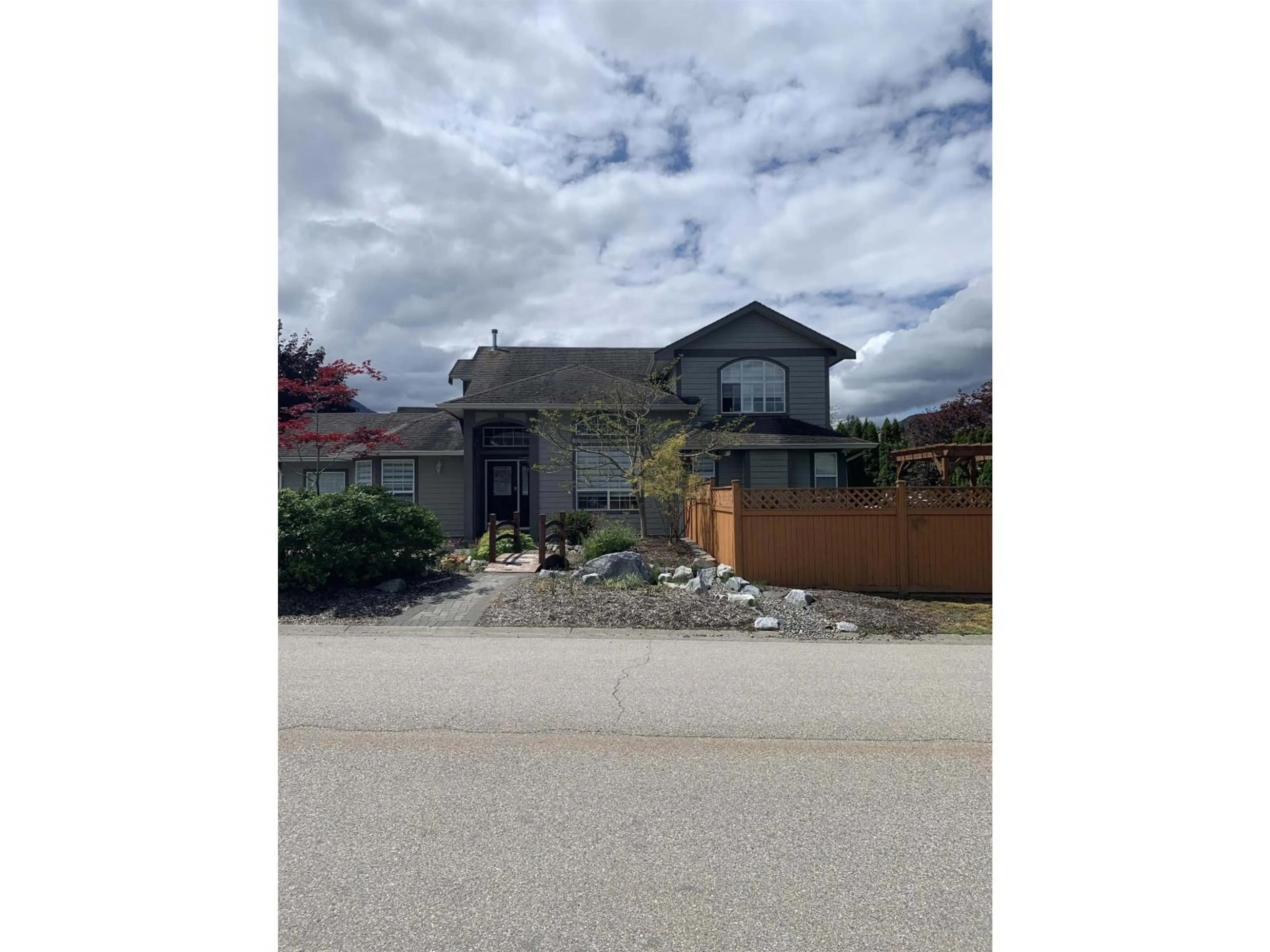 A pic from outside/outdoor area/front of a property/back of a property/a pic from drone, street for 5389 ROCKWOOD DRIVE, Chilliwack British Columbia V2R5R5
