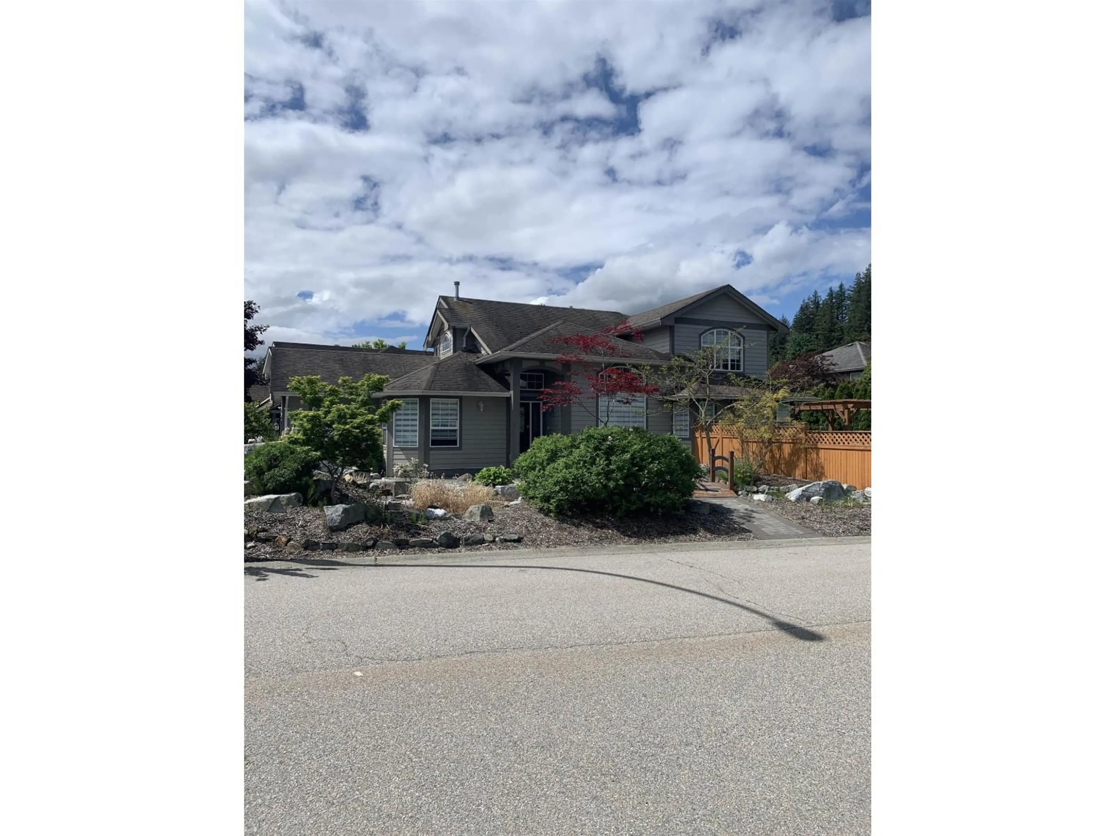 A pic from outside/outdoor area/front of a property/back of a property/a pic from drone, unknown for 5389 ROCKWOOD DRIVE, Chilliwack British Columbia V2R5R5