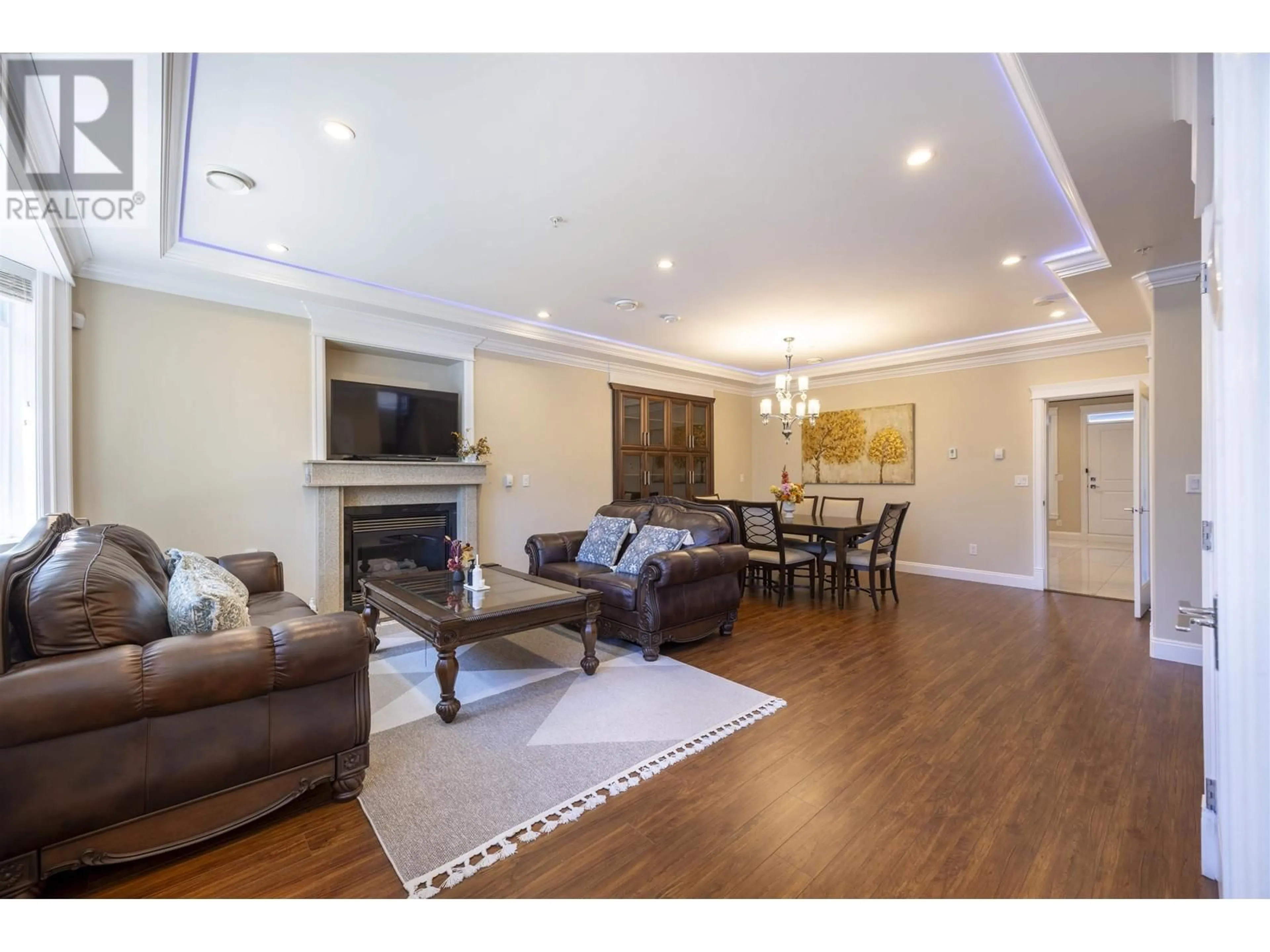 Living room with furniture, wood/laminate floor for 2143 35TH AVENUE, Vancouver British Columbia V5P1B8
