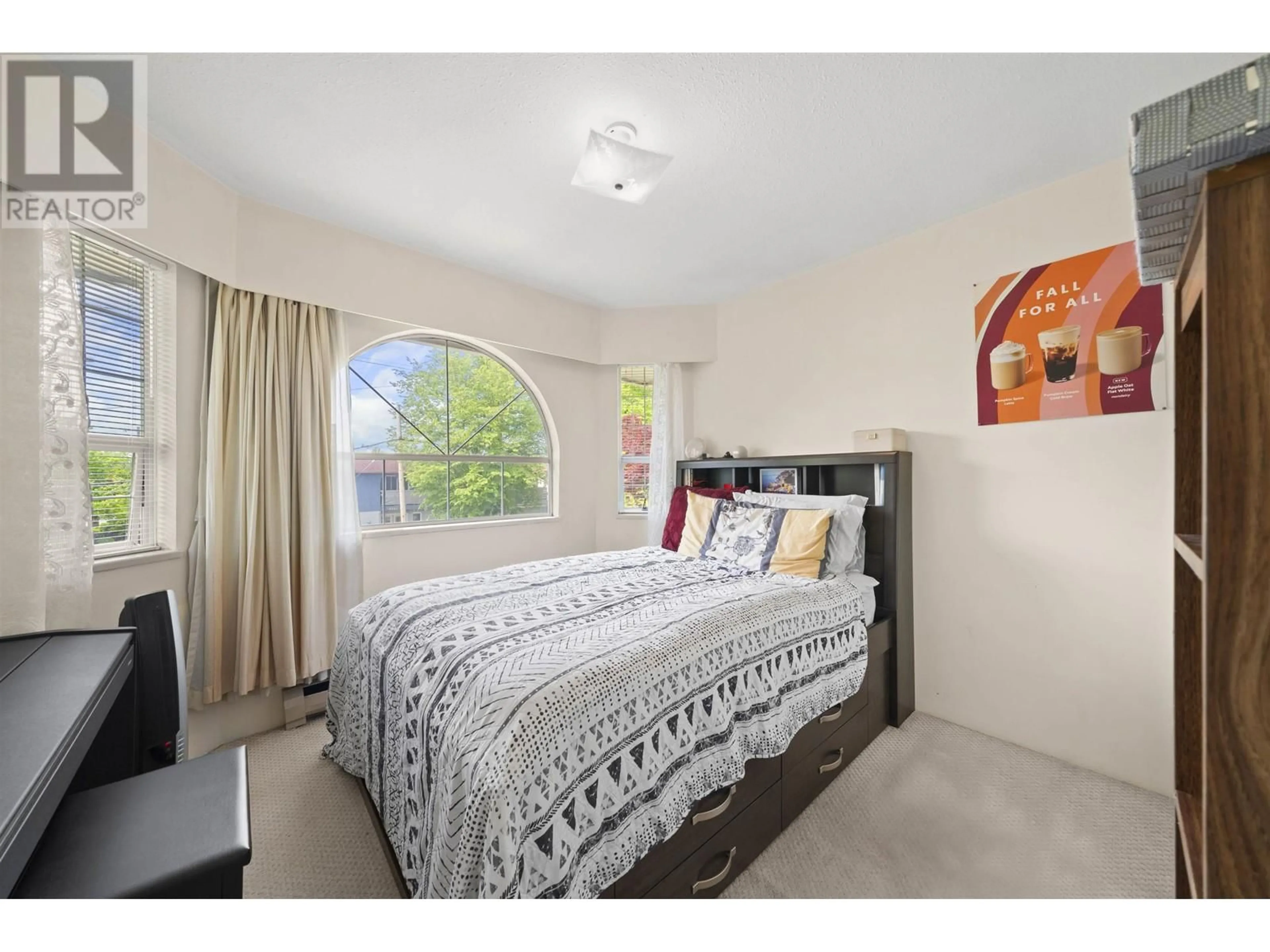 Bedroom with bed, unknown for 5990 JOYCE STREET, Vancouver British Columbia V5R4J2