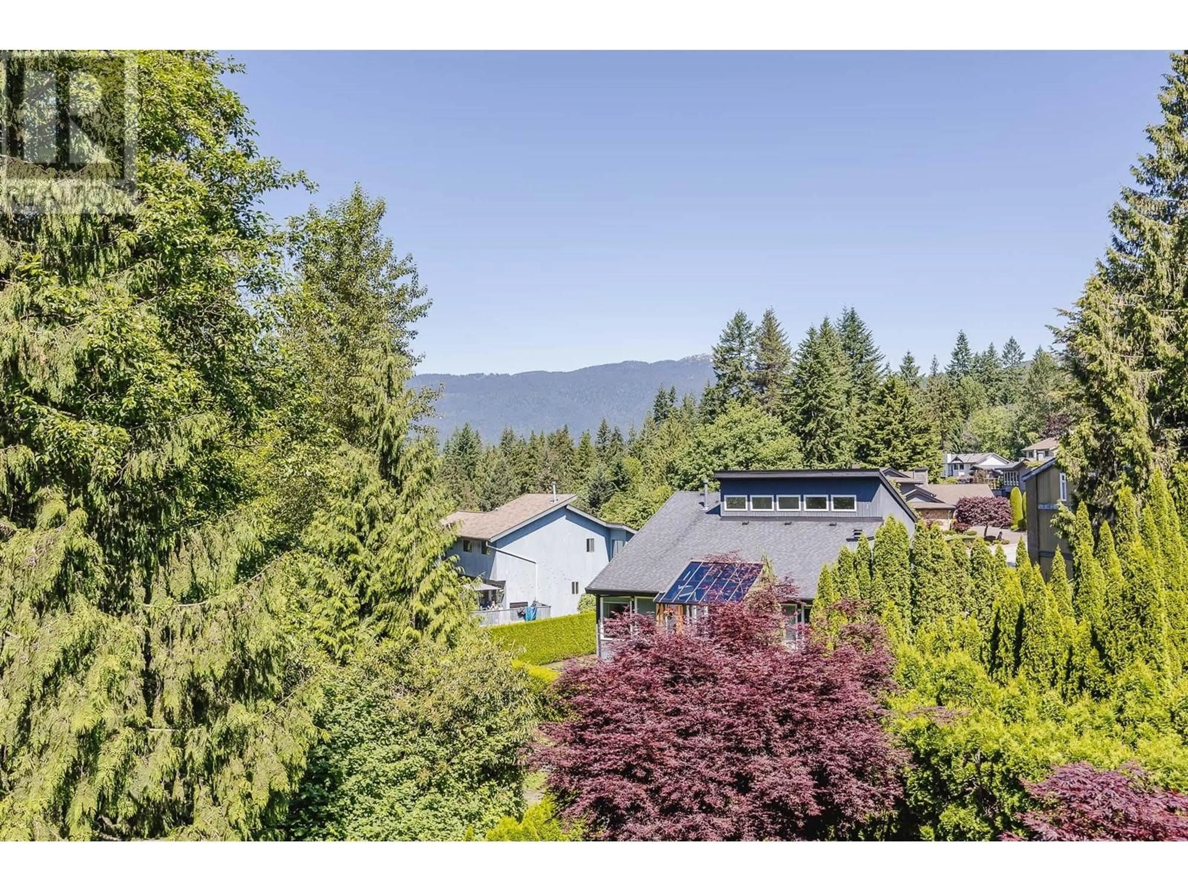 A pic from outside/outdoor area/front of a property/back of a property/a pic from drone, mountain view for 15 ESCOLA BAY, Port Moody British Columbia V3H3Z1