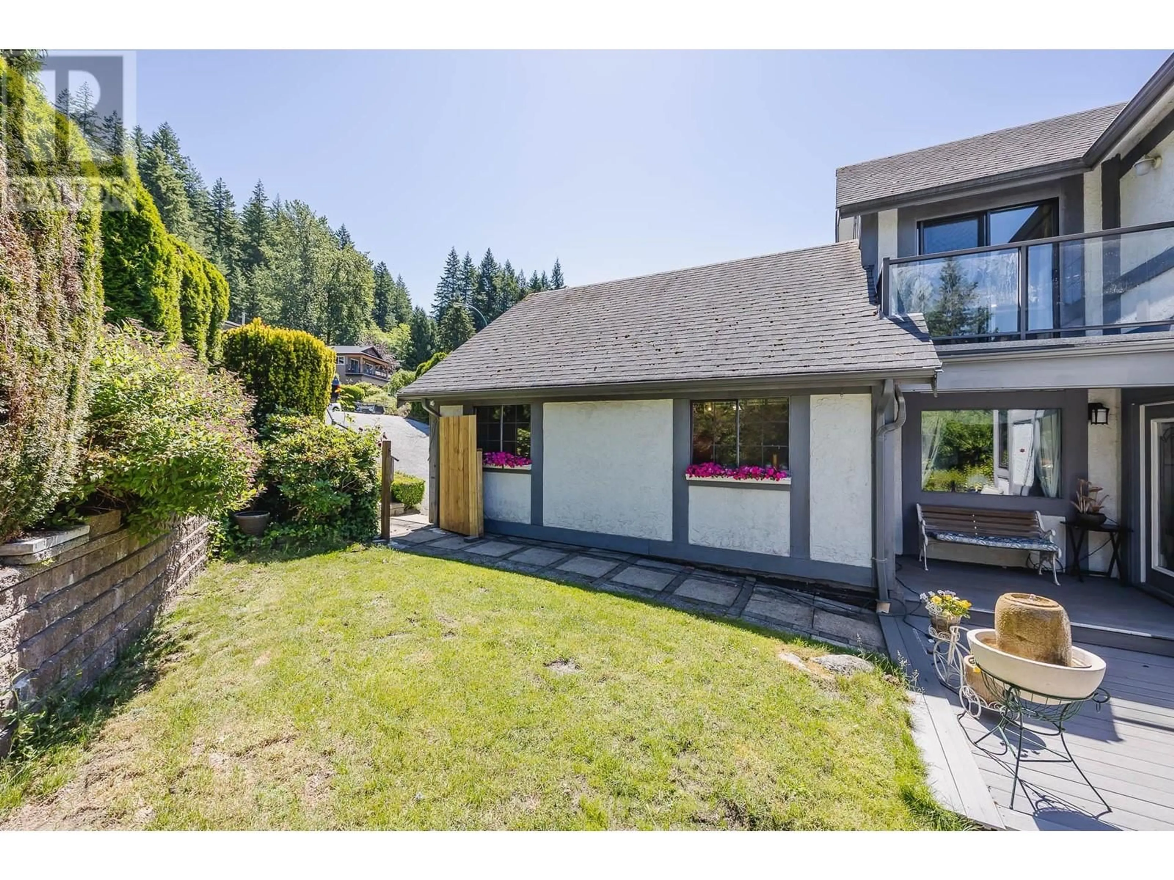 A pic from outside/outdoor area/front of a property/back of a property/a pic from drone, street for 15 ESCOLA BAY, Port Moody British Columbia V3H3Z1