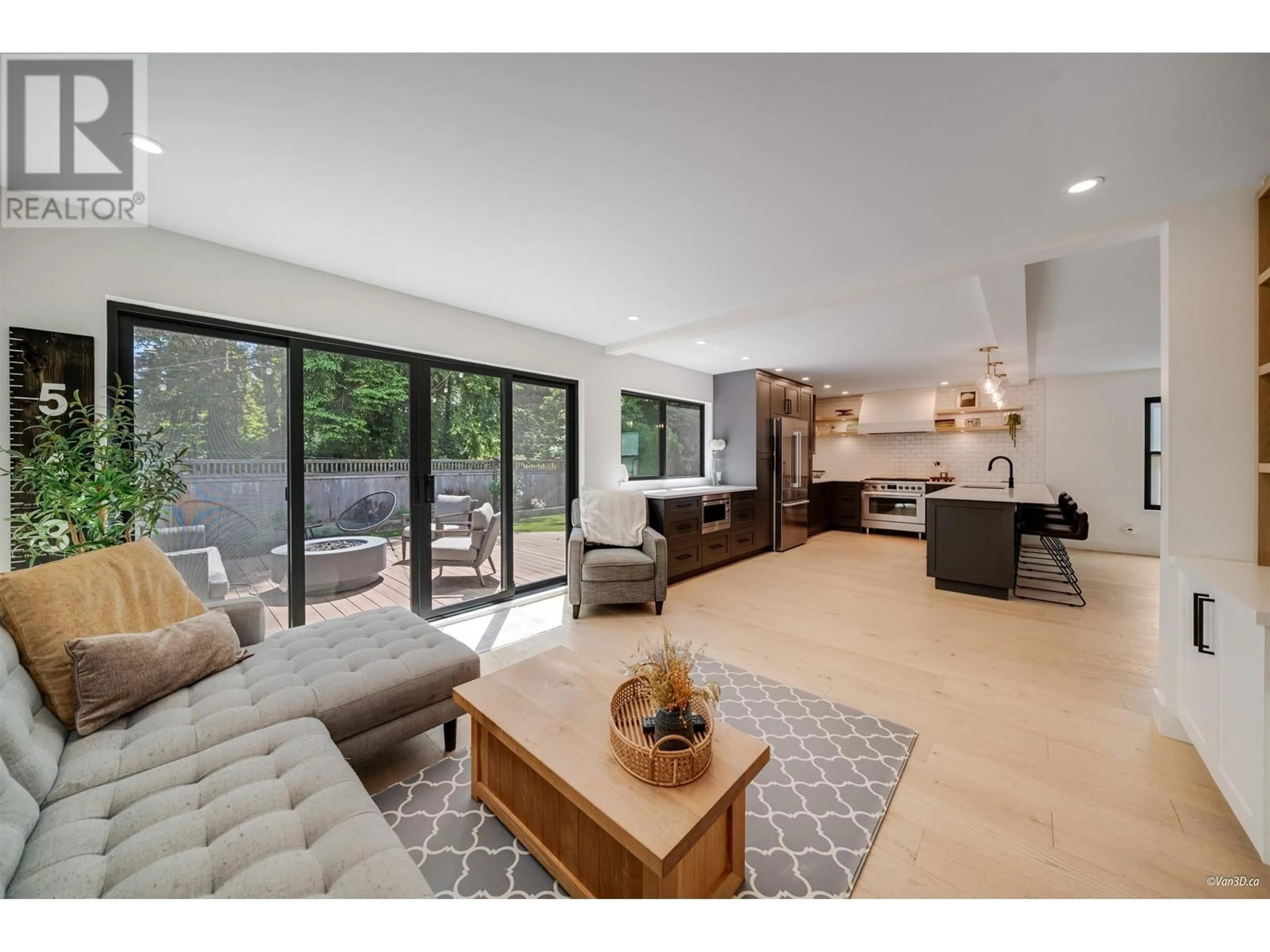 Living room with furniture, unknown for 3791 HAMBER PLACE, North Vancouver British Columbia V7G2K1