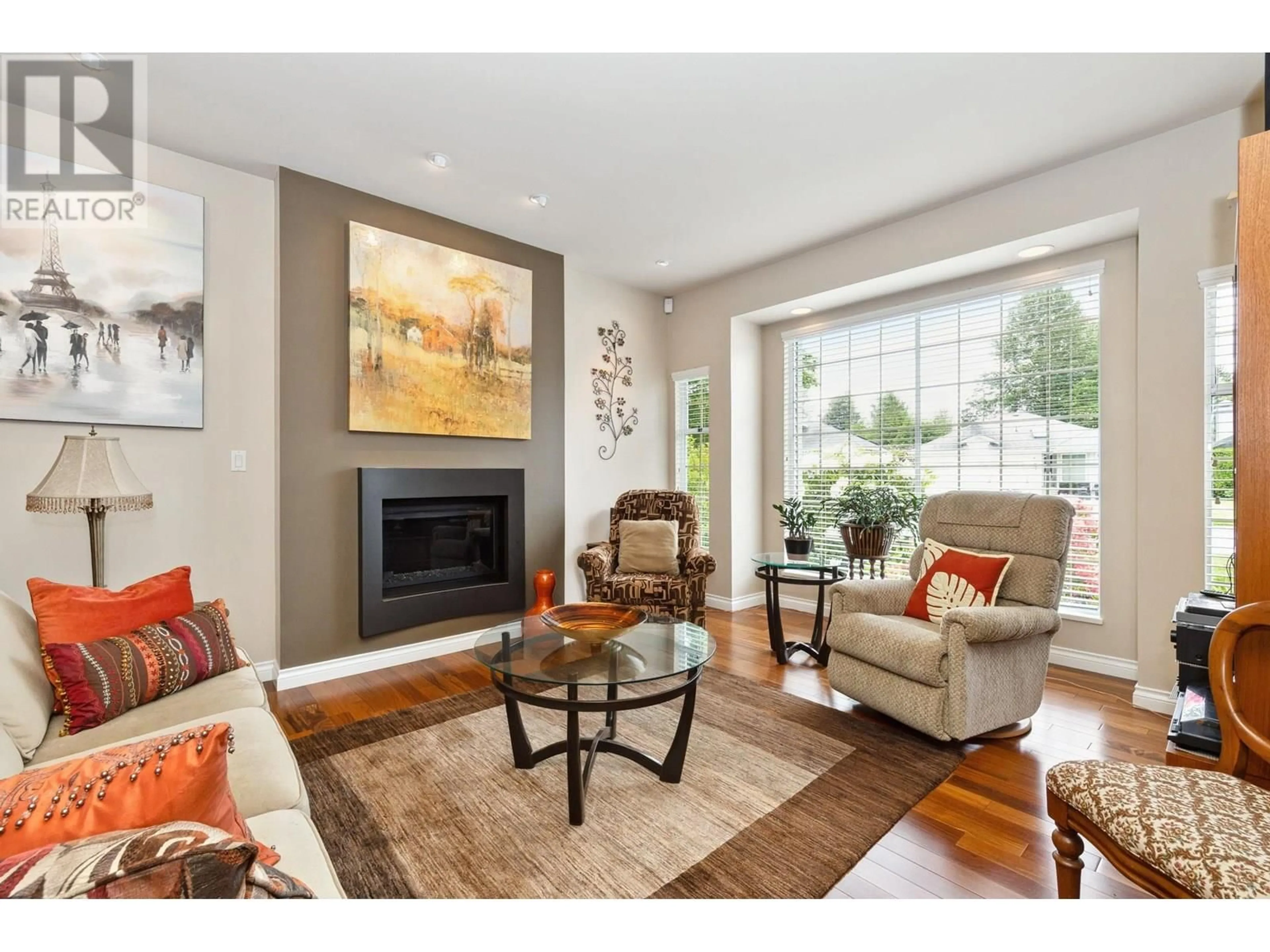 Living room with furniture, unknown for 12019 CHESTNUT CRESCENT, Pitt Meadows British Columbia V3Y2L6
